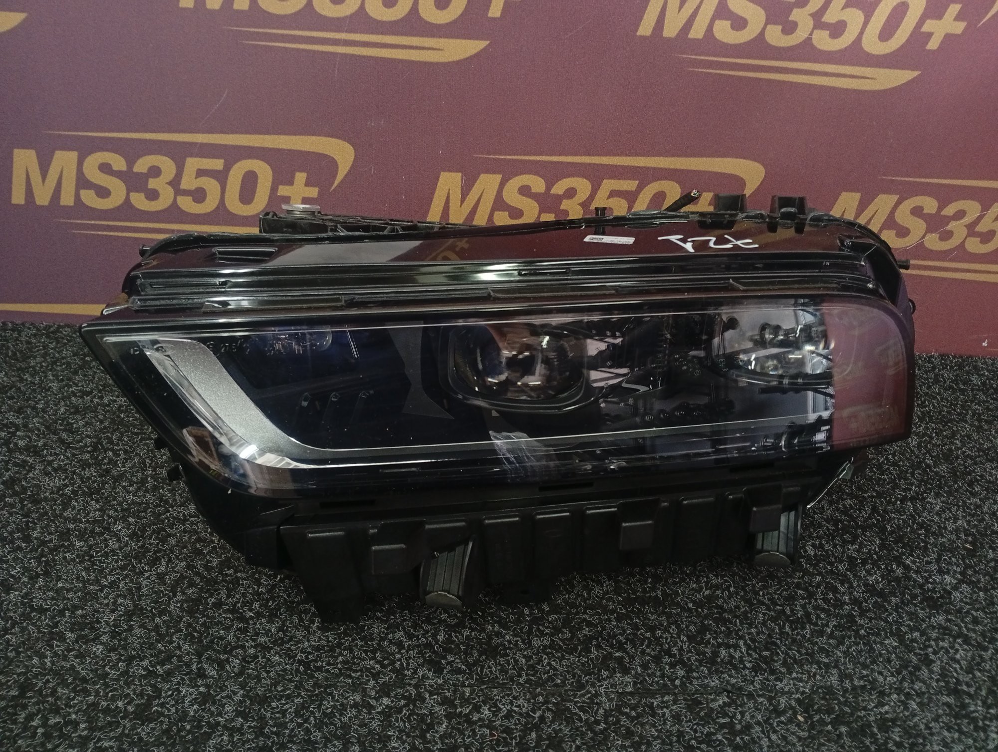 Б/у Фара передня ліва BMW X7 G07 - 1