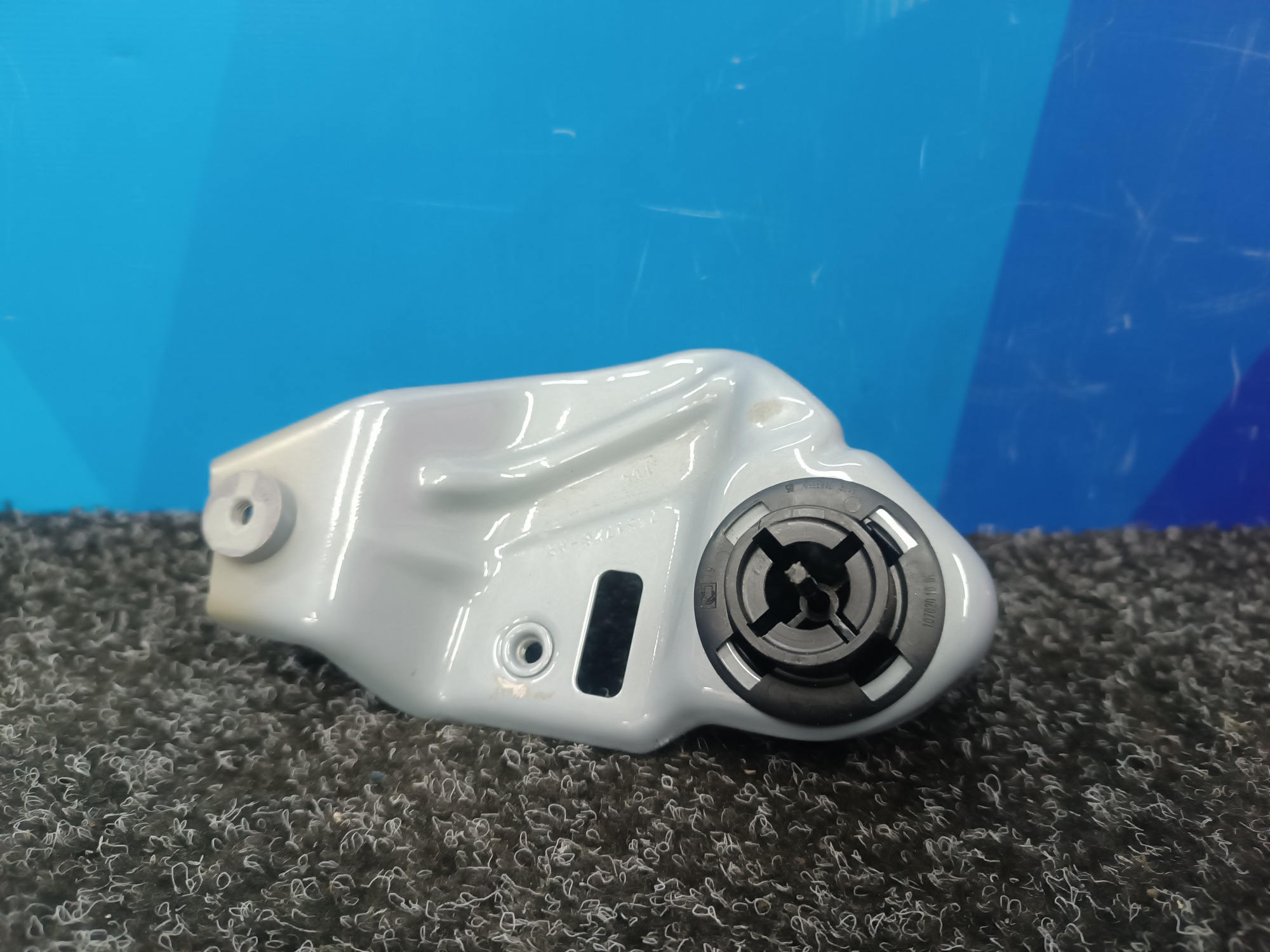 Б/у Кронштейн (кріплення) крила правий BMW X5 G05 - 1