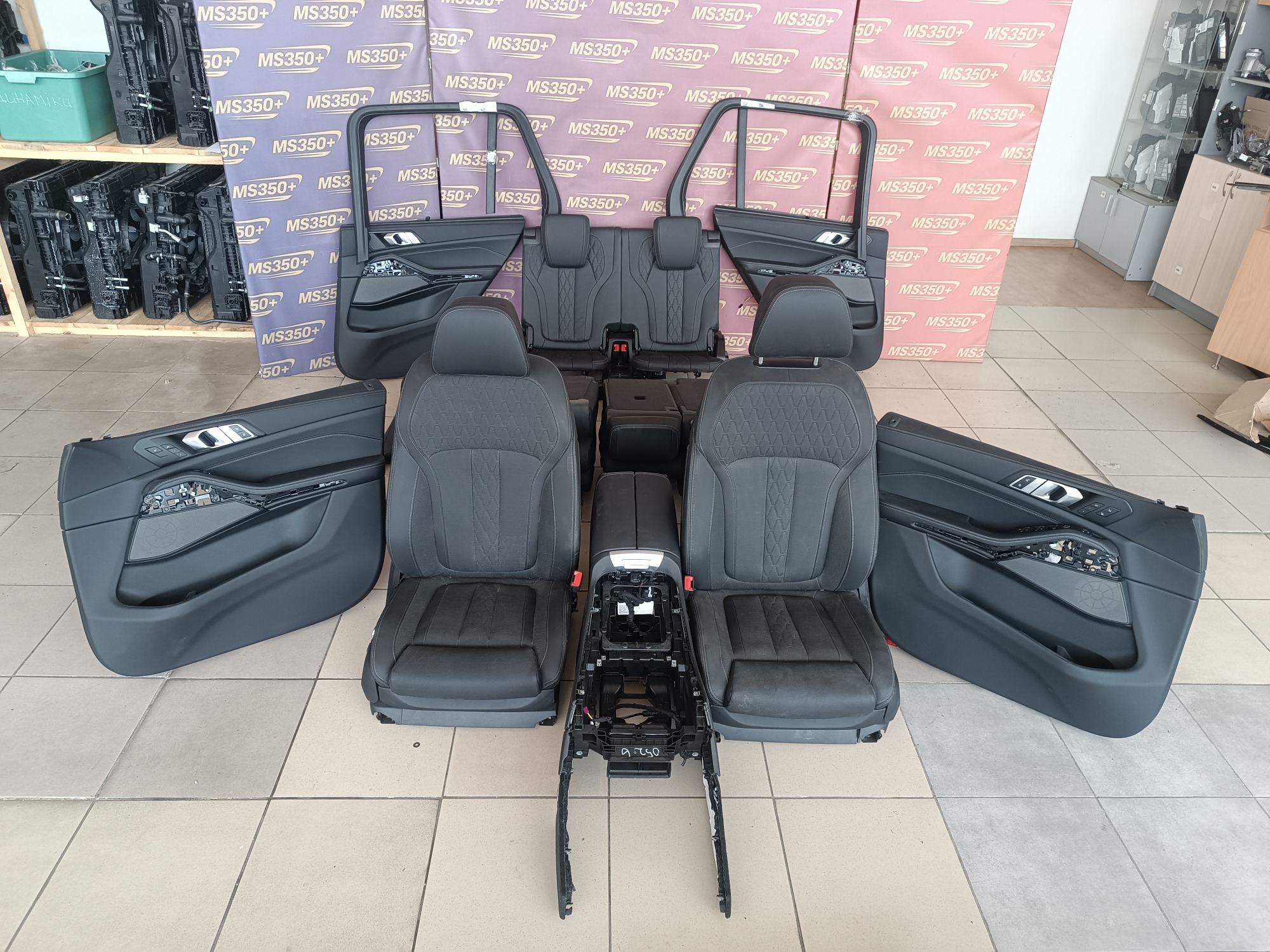 Б/у Салон (сидіння) комплект BMW X5 G05 - 1