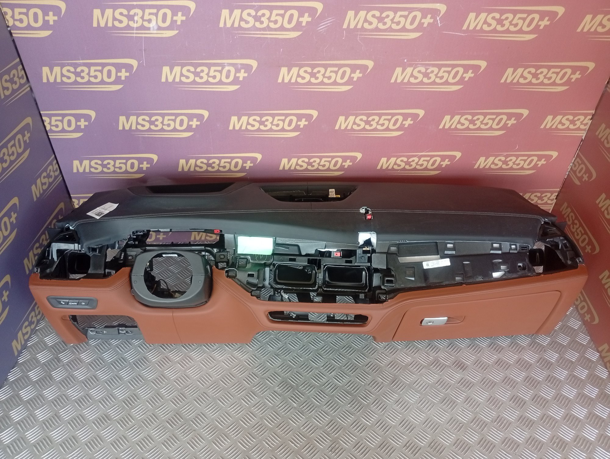Б/в Торпедо (панель передняя) BMW X5 G05 - 1