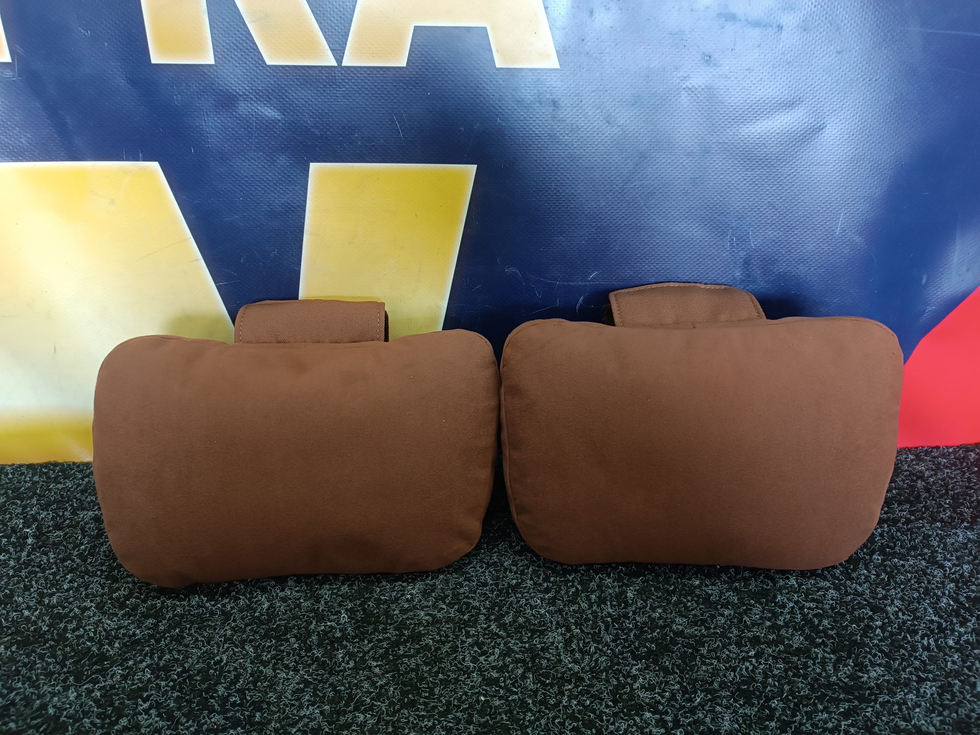 Б/в Подушка на подголовник BMW X7 G07 - 1