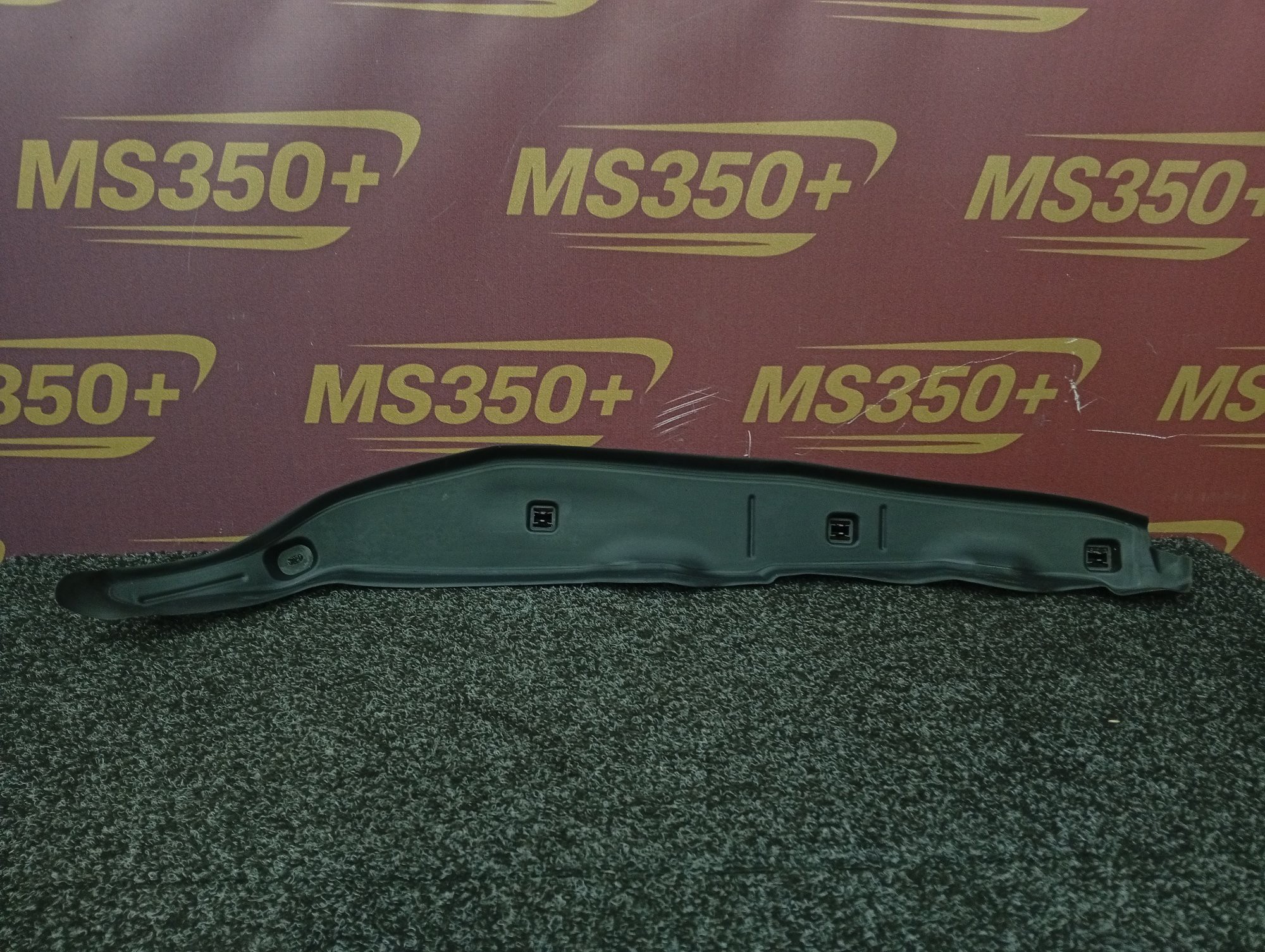 Б/в Уплотнитель крыла BMW X5M F95 - 1