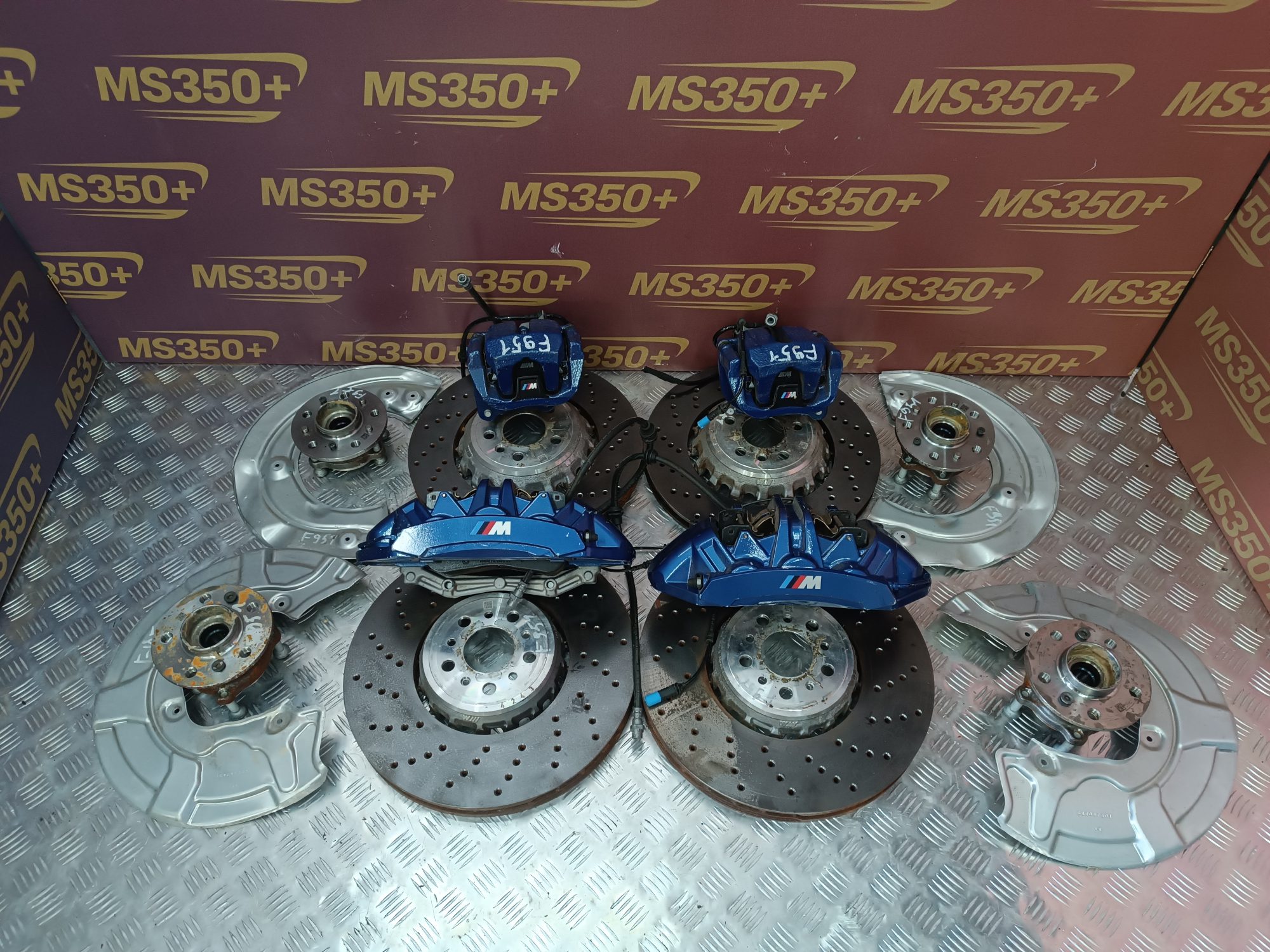 Б/у Комплект гальмівної системи BMW X5M F95 - 1