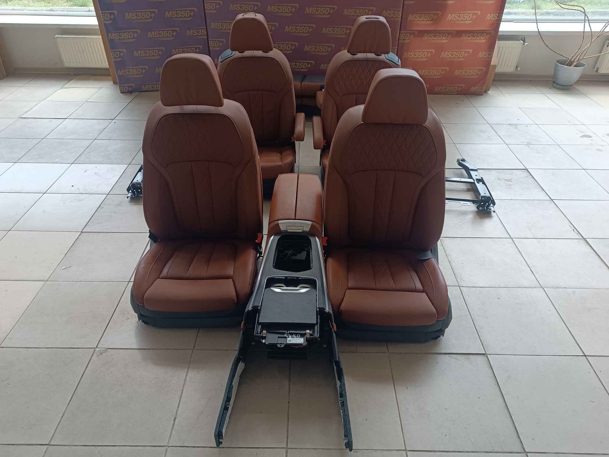 Б/в Салон (сидения) комплект BMW X7 G07 - 1