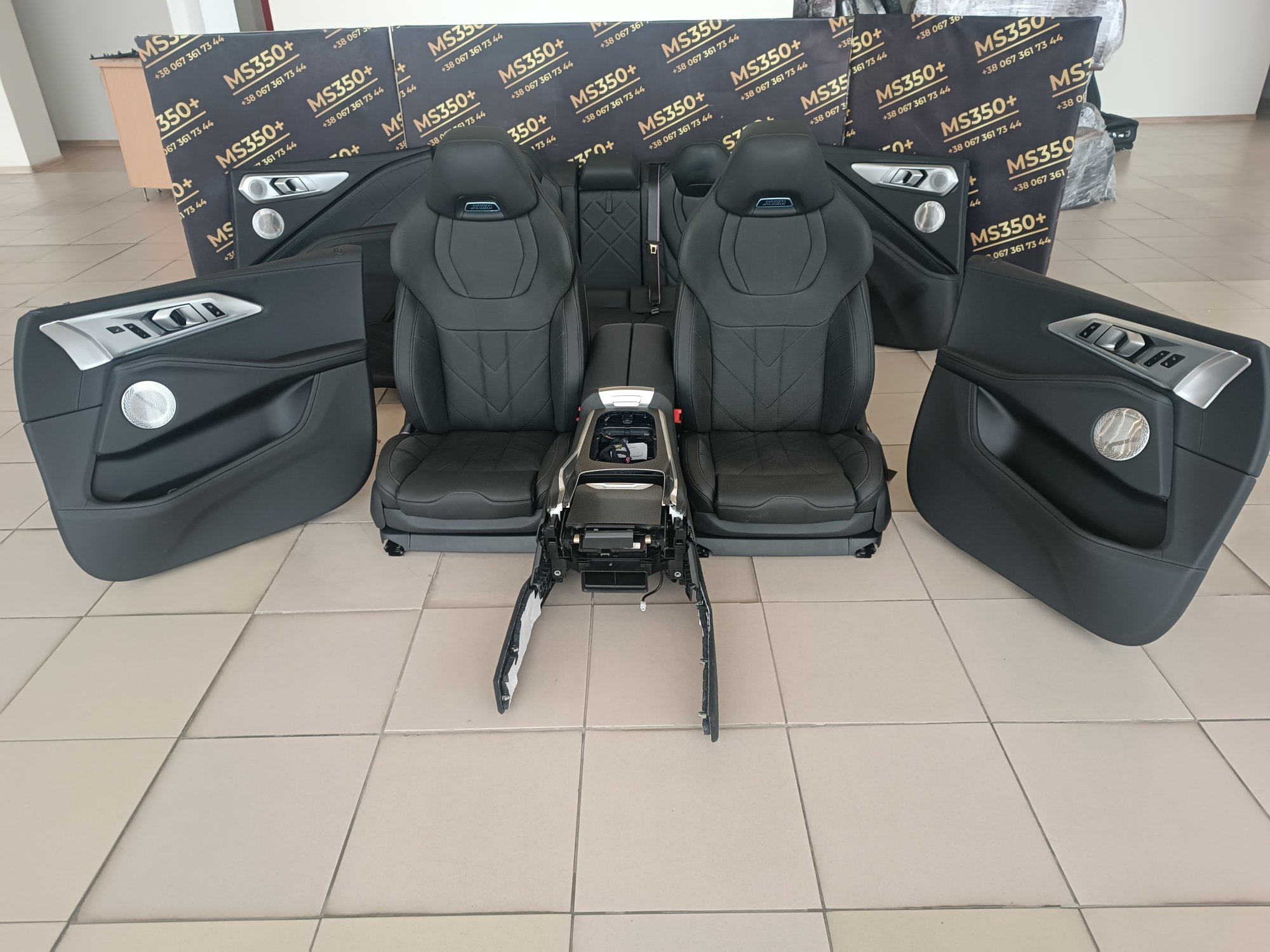 Б/в Салон (сидения) комплект BMW XM G09 - 1