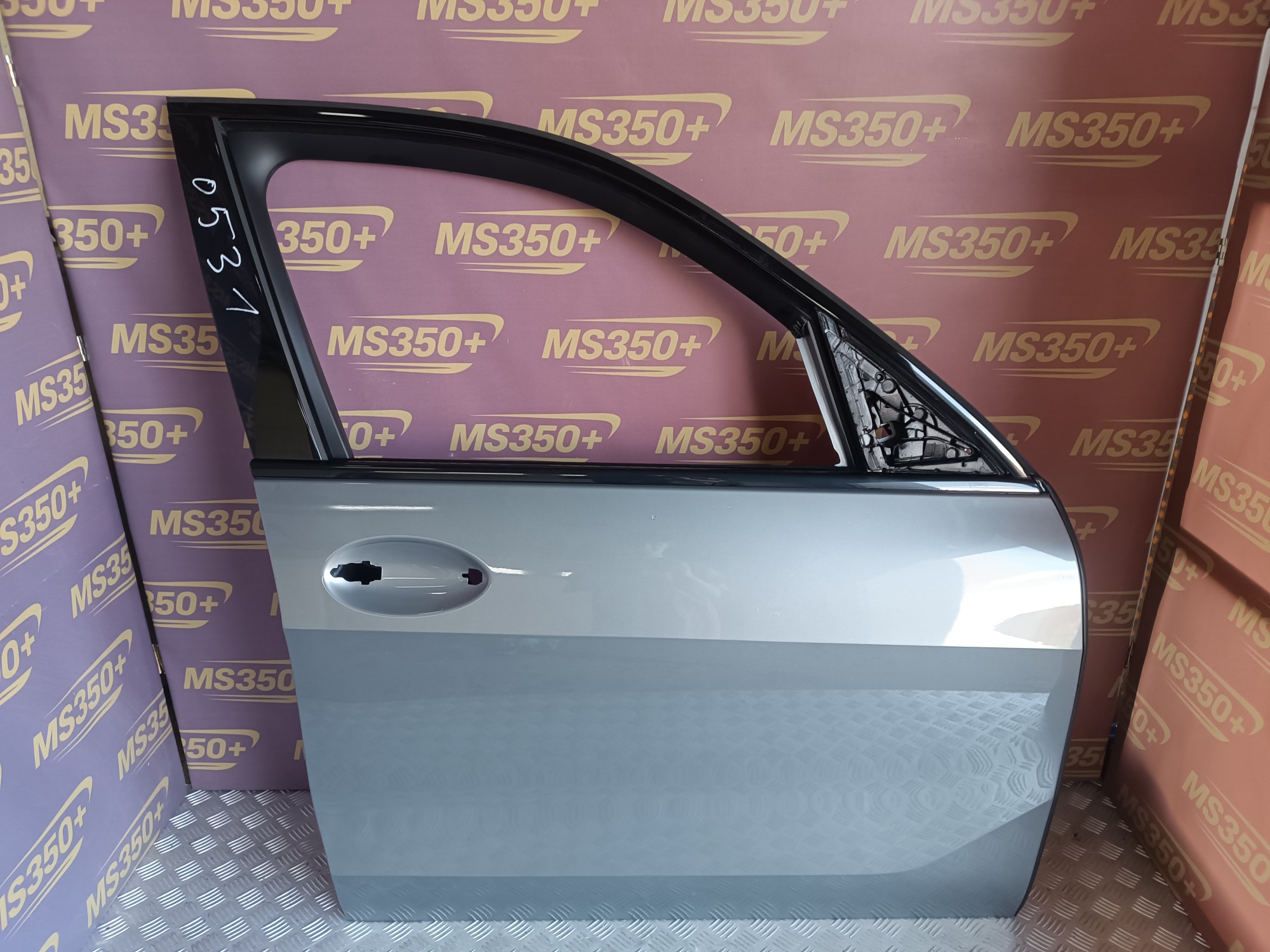 Б/у Двері передні праві BMW X5 G05 - 1