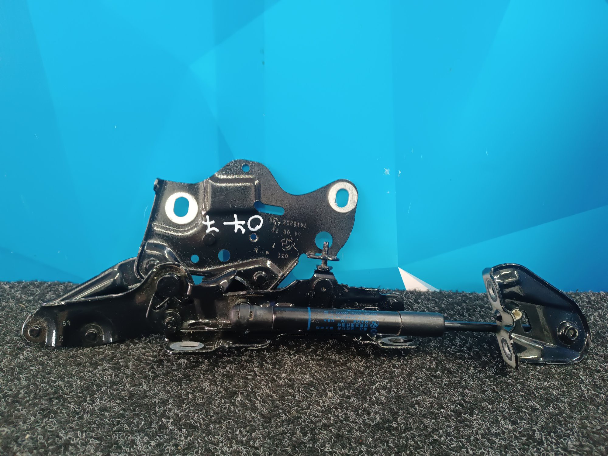 Б/у Петля капота права BMW X7 G07 - 1