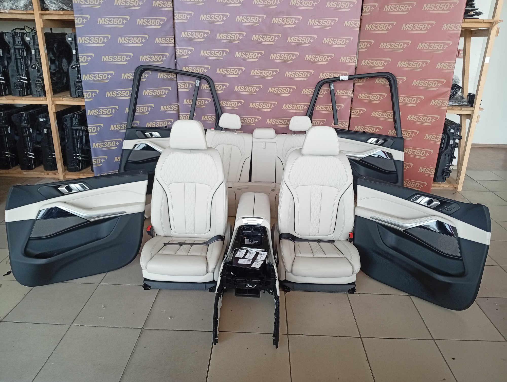 Б/у Салон (сидіння) комплект BMW X5 G05 - 1