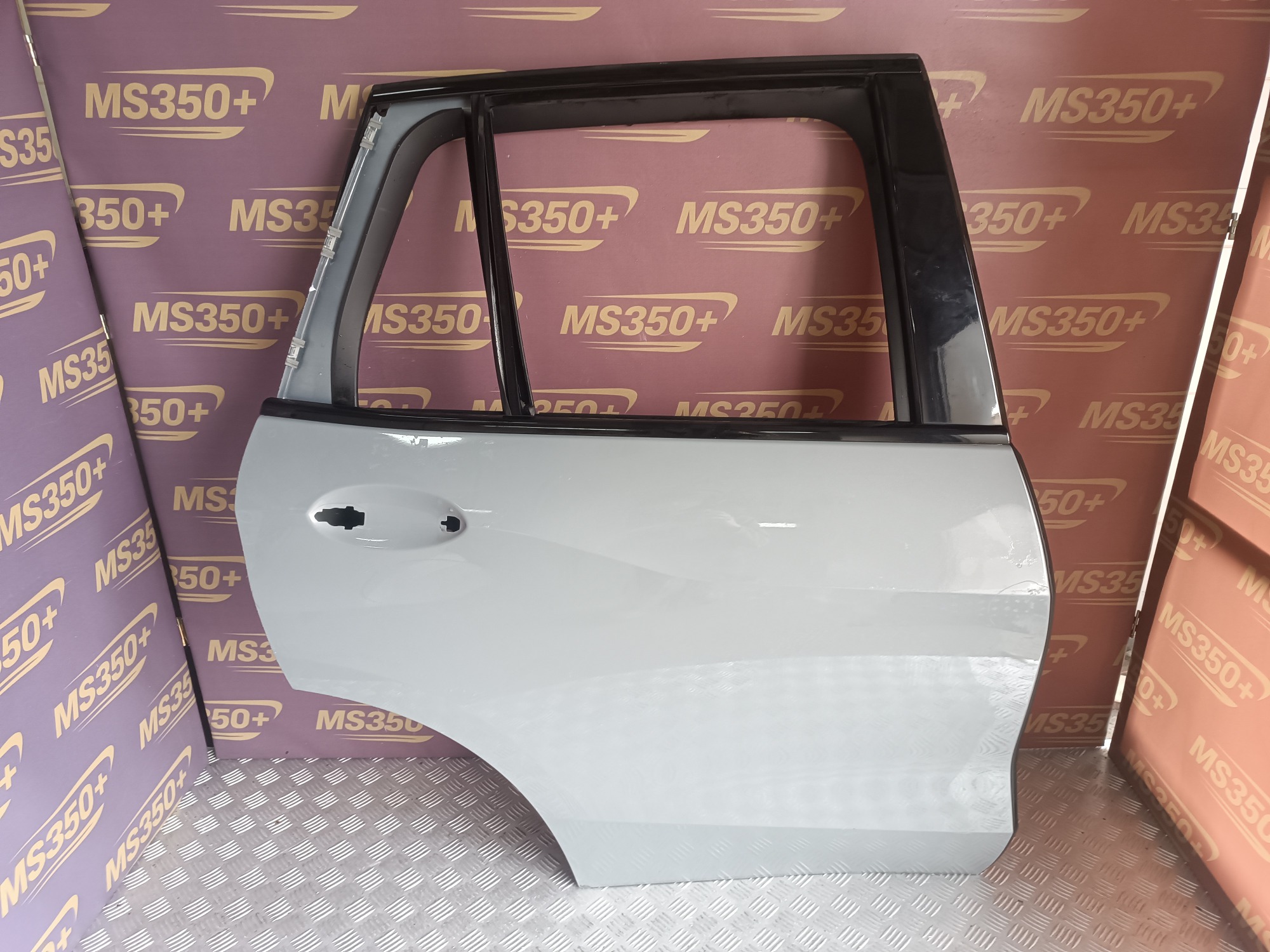 Б/у Двері задні праві BMW X5 G05 - 1