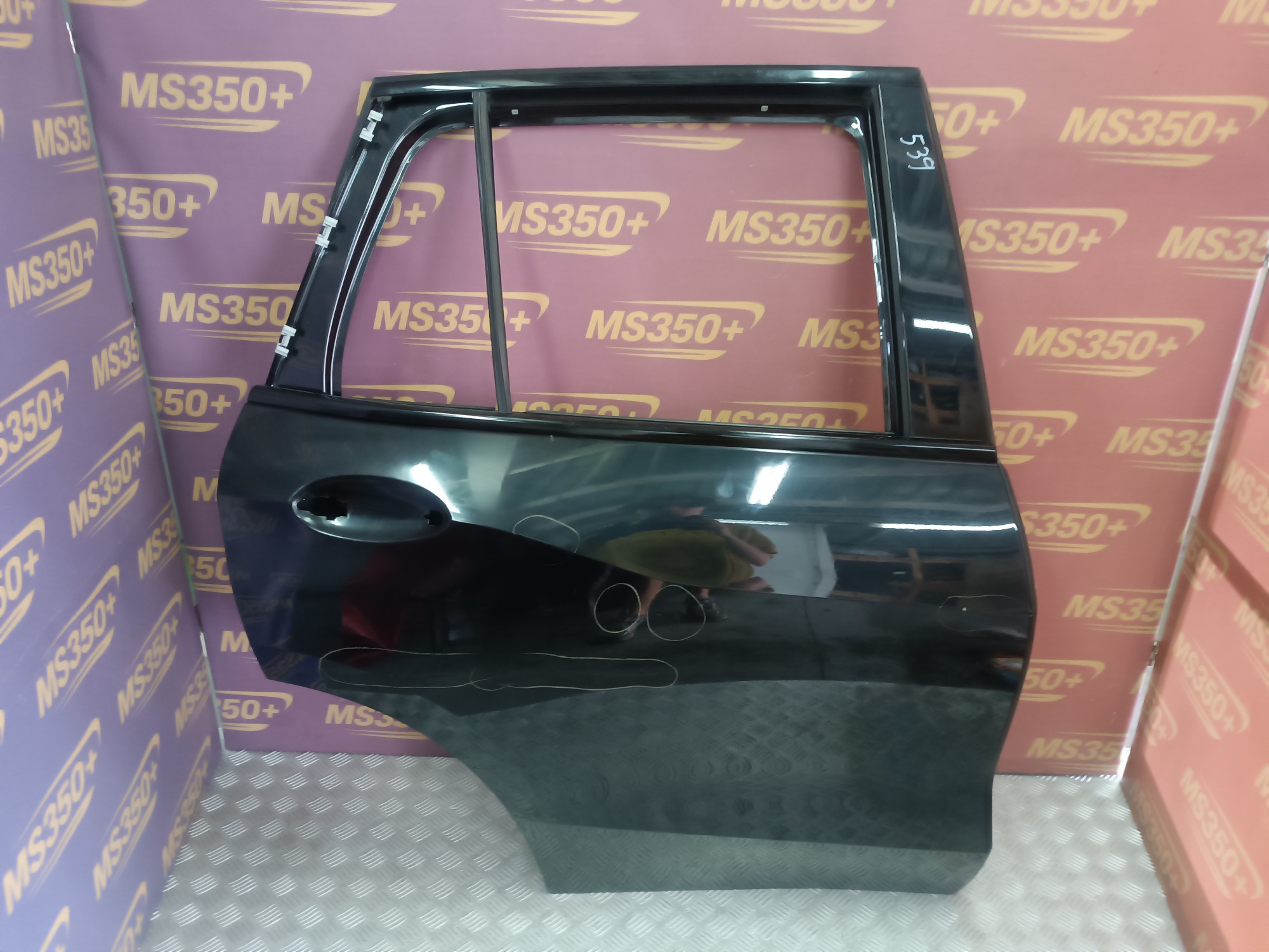 Б/у Двері задні праві BMW X5 G05 - 1