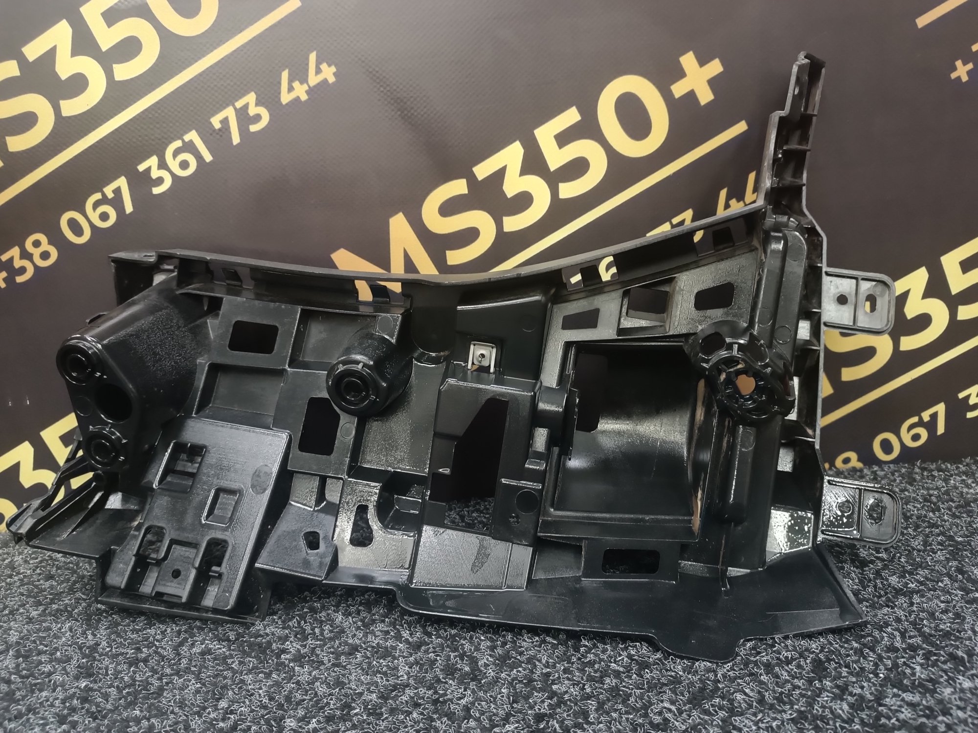 Б/у Кронштейн (кріплення) заднього бампера правий BMW X5 G05 - 1