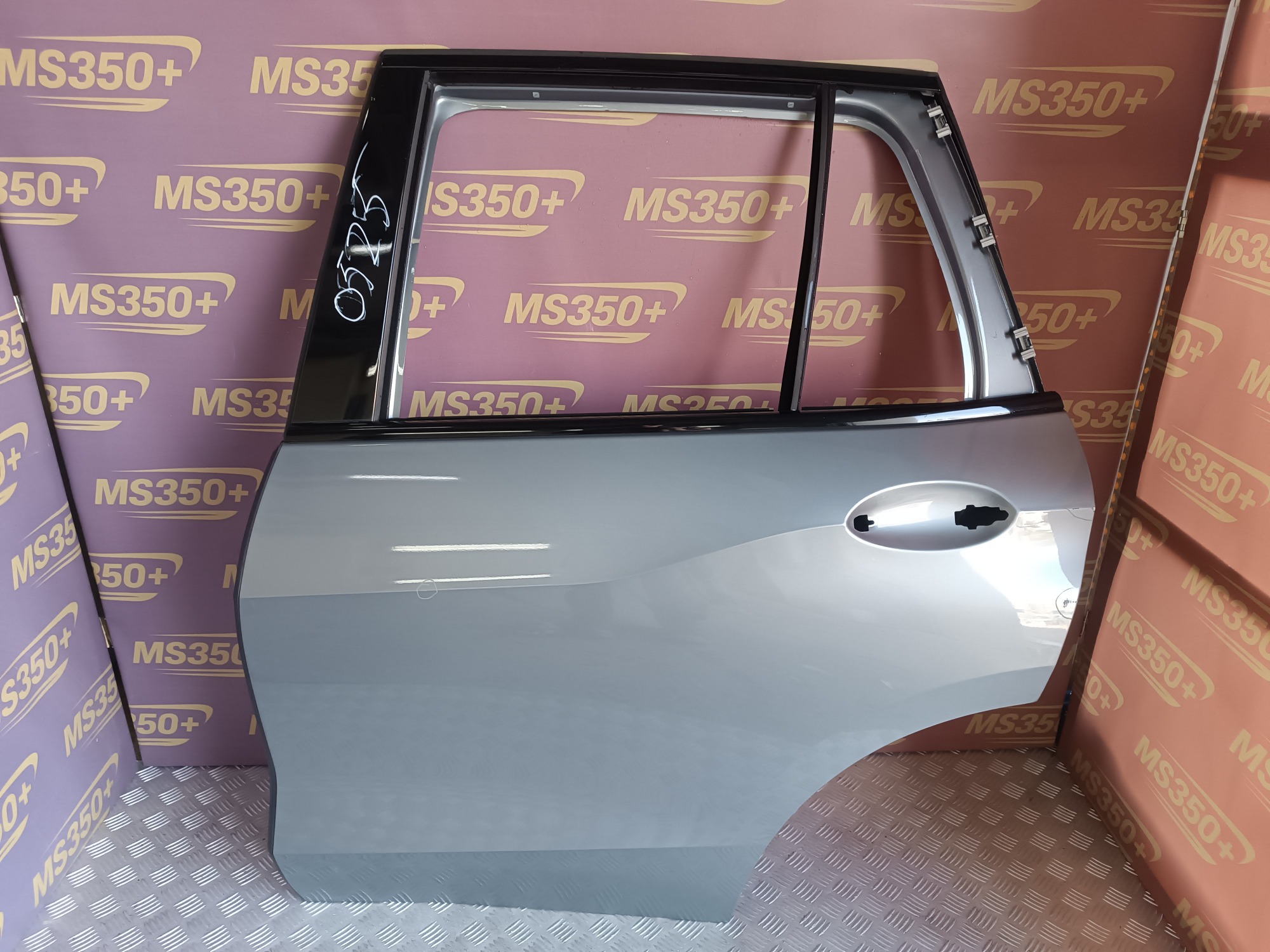 Б/у Двері задні ліві BMW X5 G05 - 1