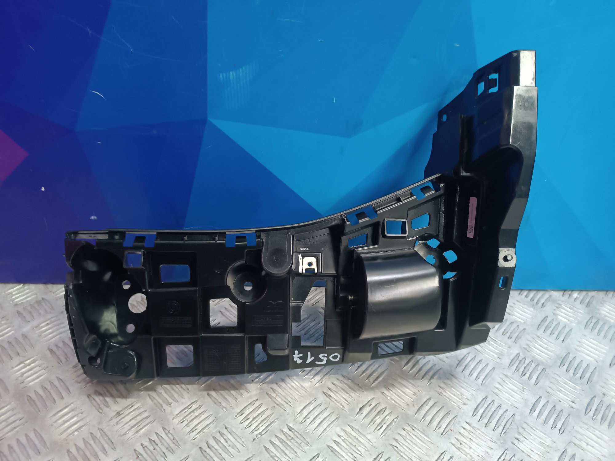 Б/в Кронштейн (крепление) заднего бампера левый BMW X5 G05 - 1