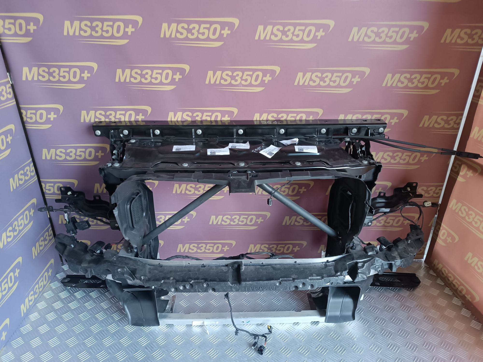 Б/у Панель передня (телевізор) BMW X5M F95 - 1
