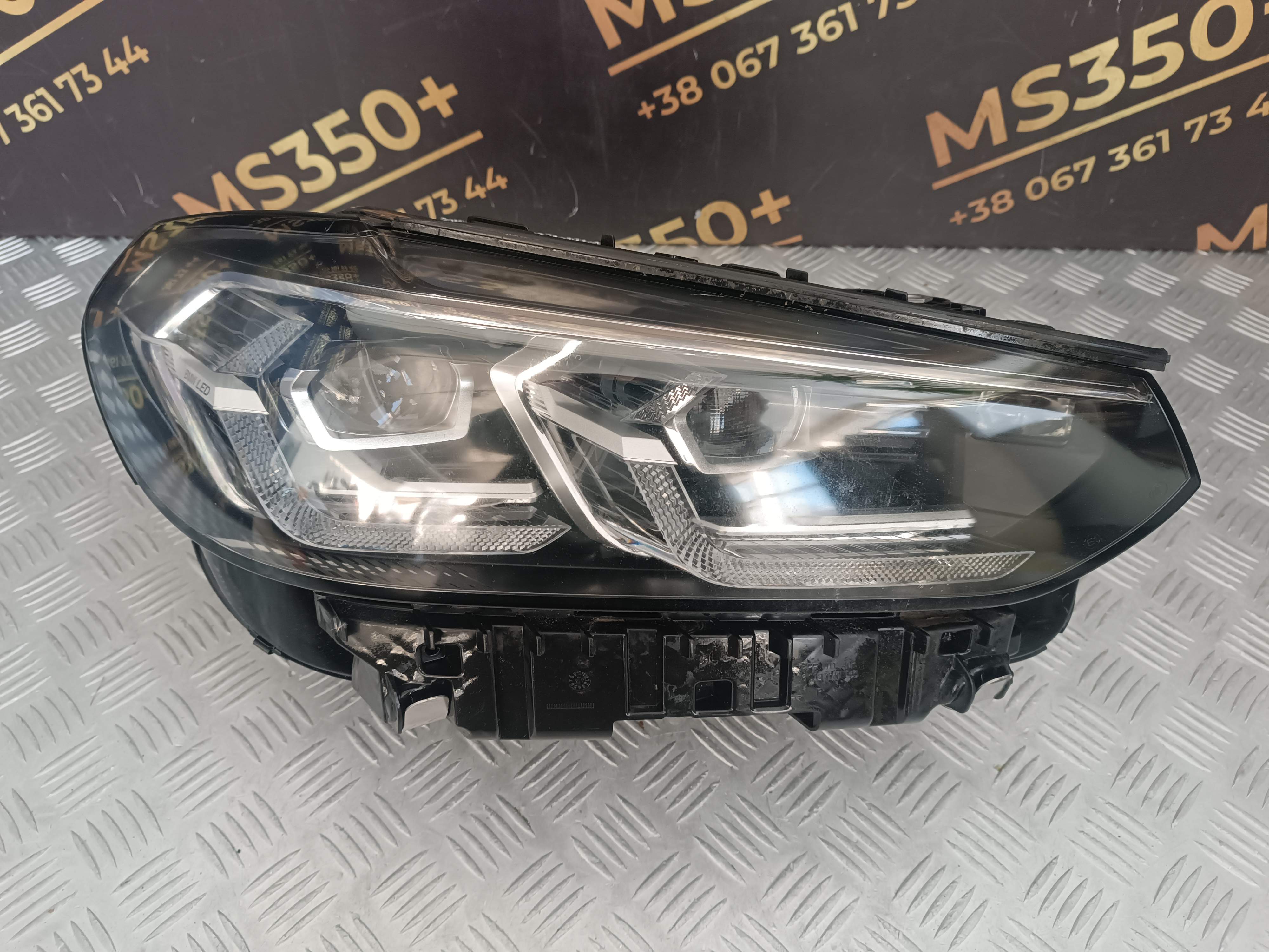 Б/у Фара передня права BMW X4 G02 - 1