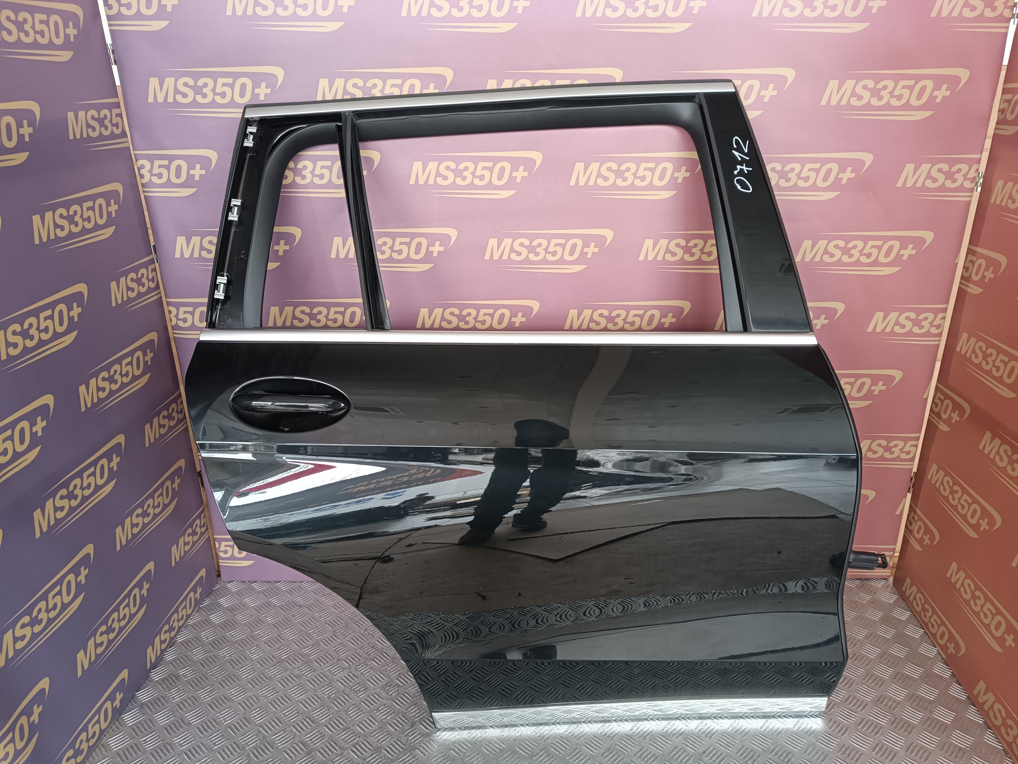 Б/у Двері задні праві BMW X7 G07 - 1