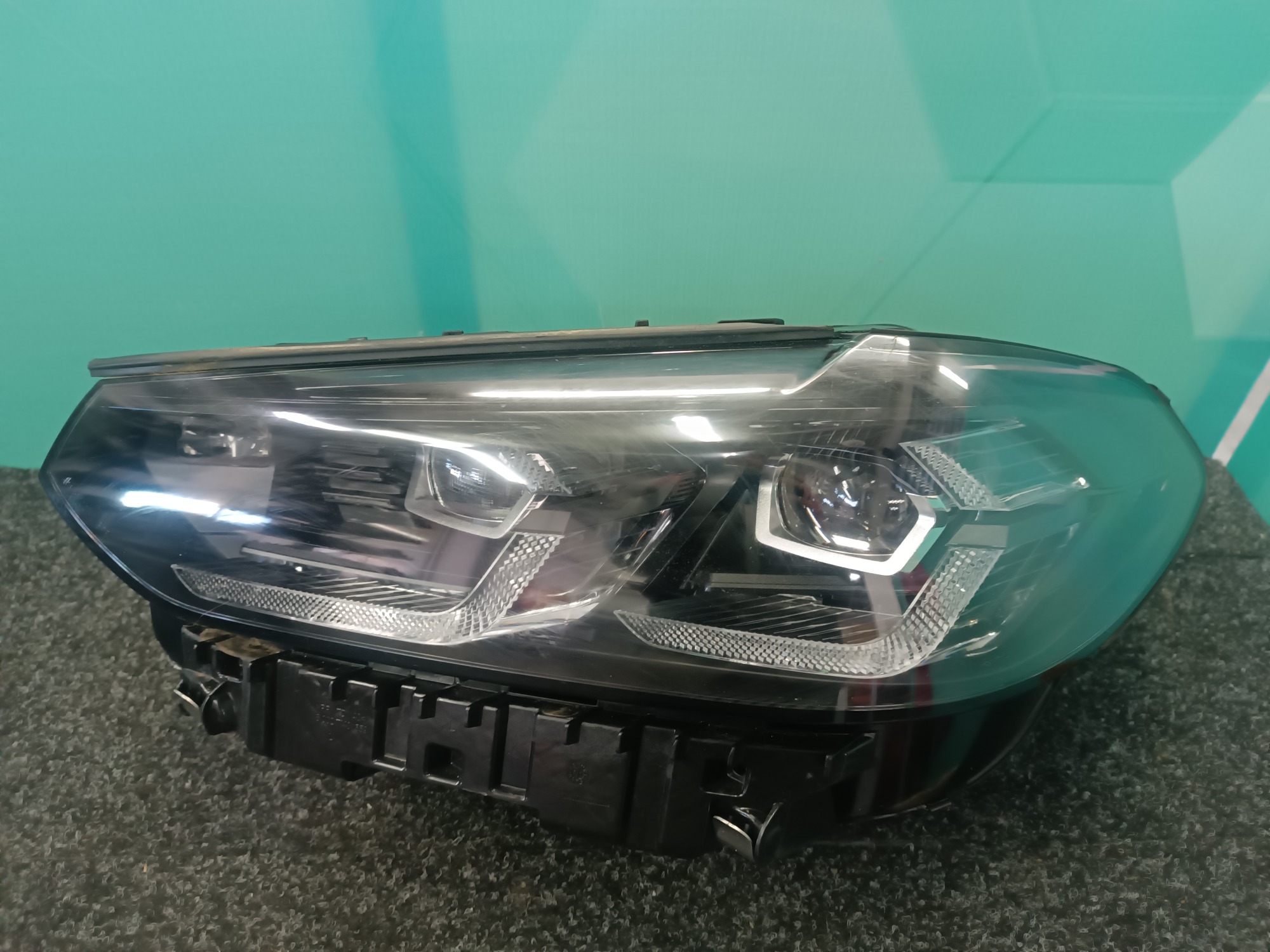 Б/у Фара передня ліва BMW X4 G02 - 1