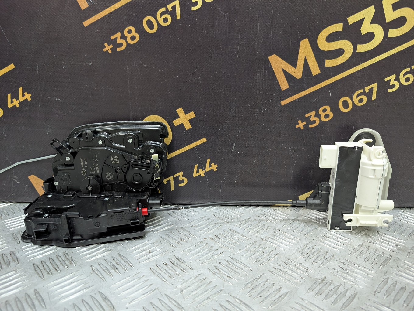 Б/у Замок дверей задньої правої BMW X5 G05 - 1