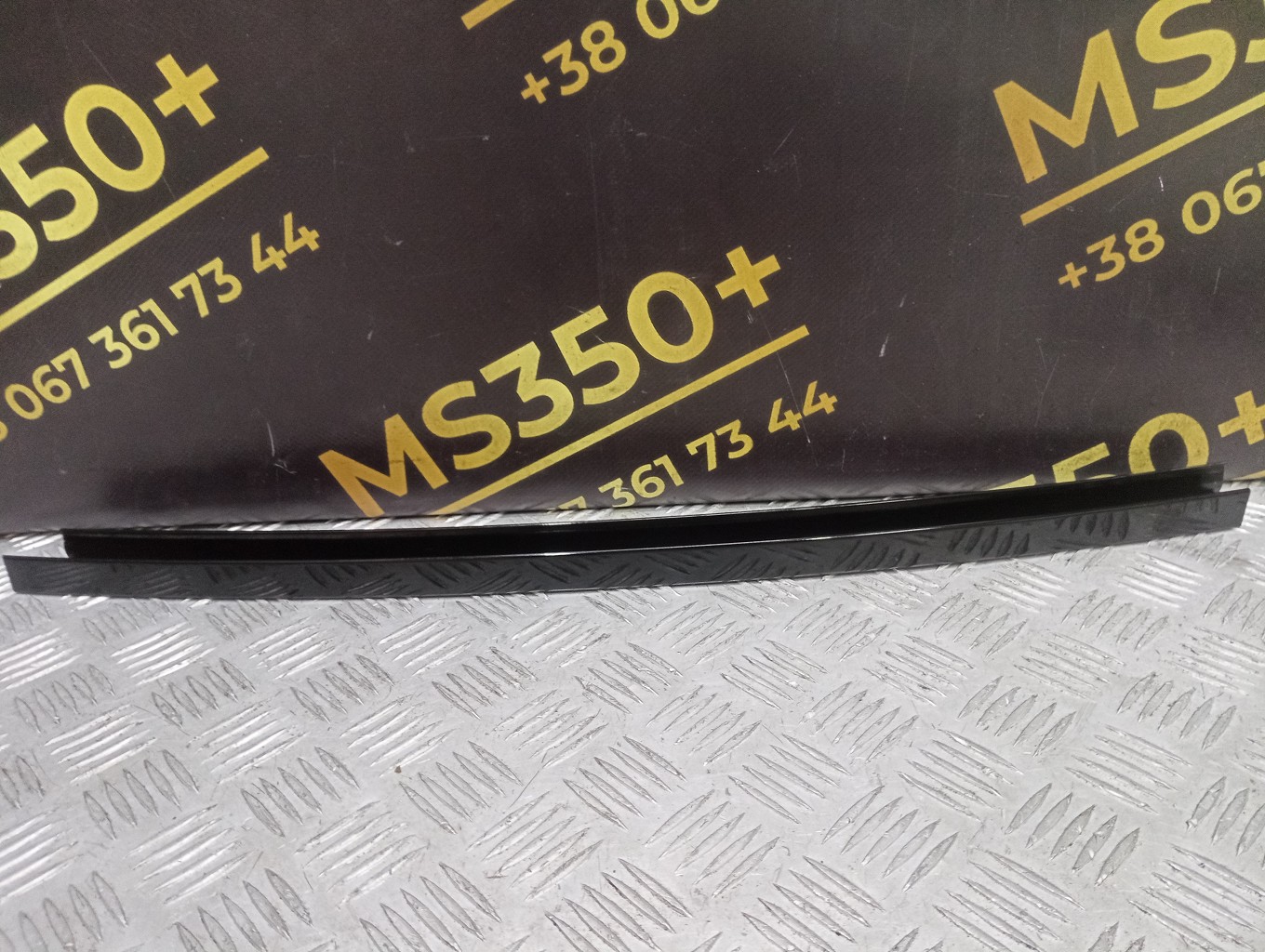 Б/у Накладка декоративна (молдинг) задніх правих дверей BMW X5 G05 - 1