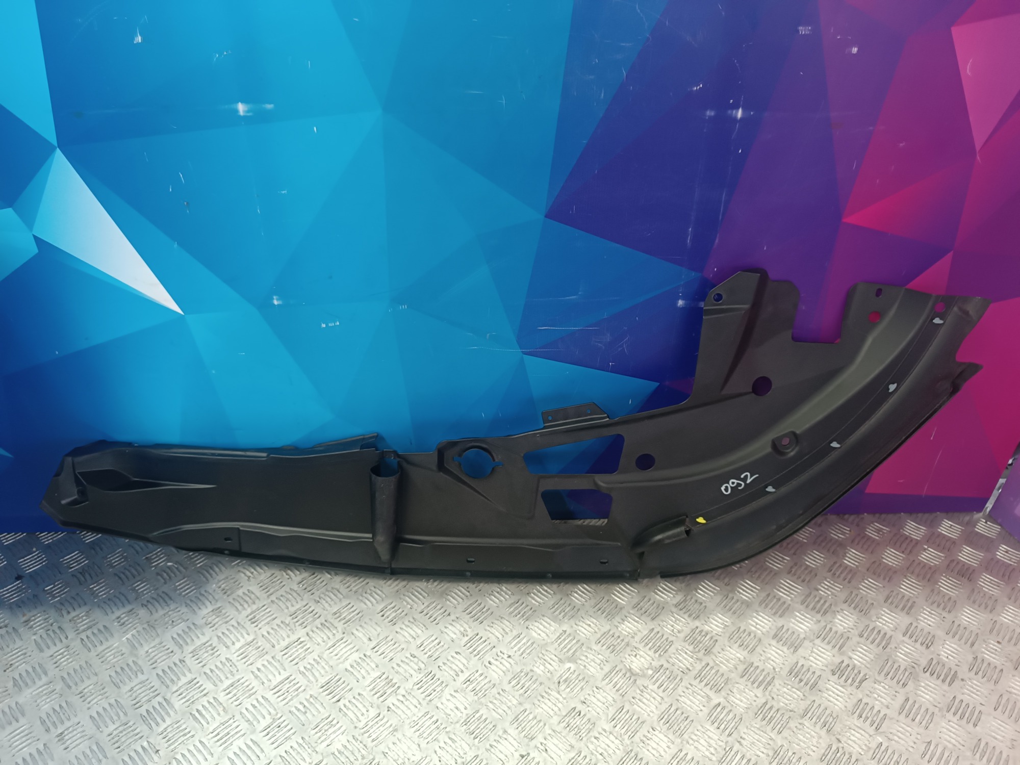 Б/у Ущільнювач капота BMW XM G09 - 1