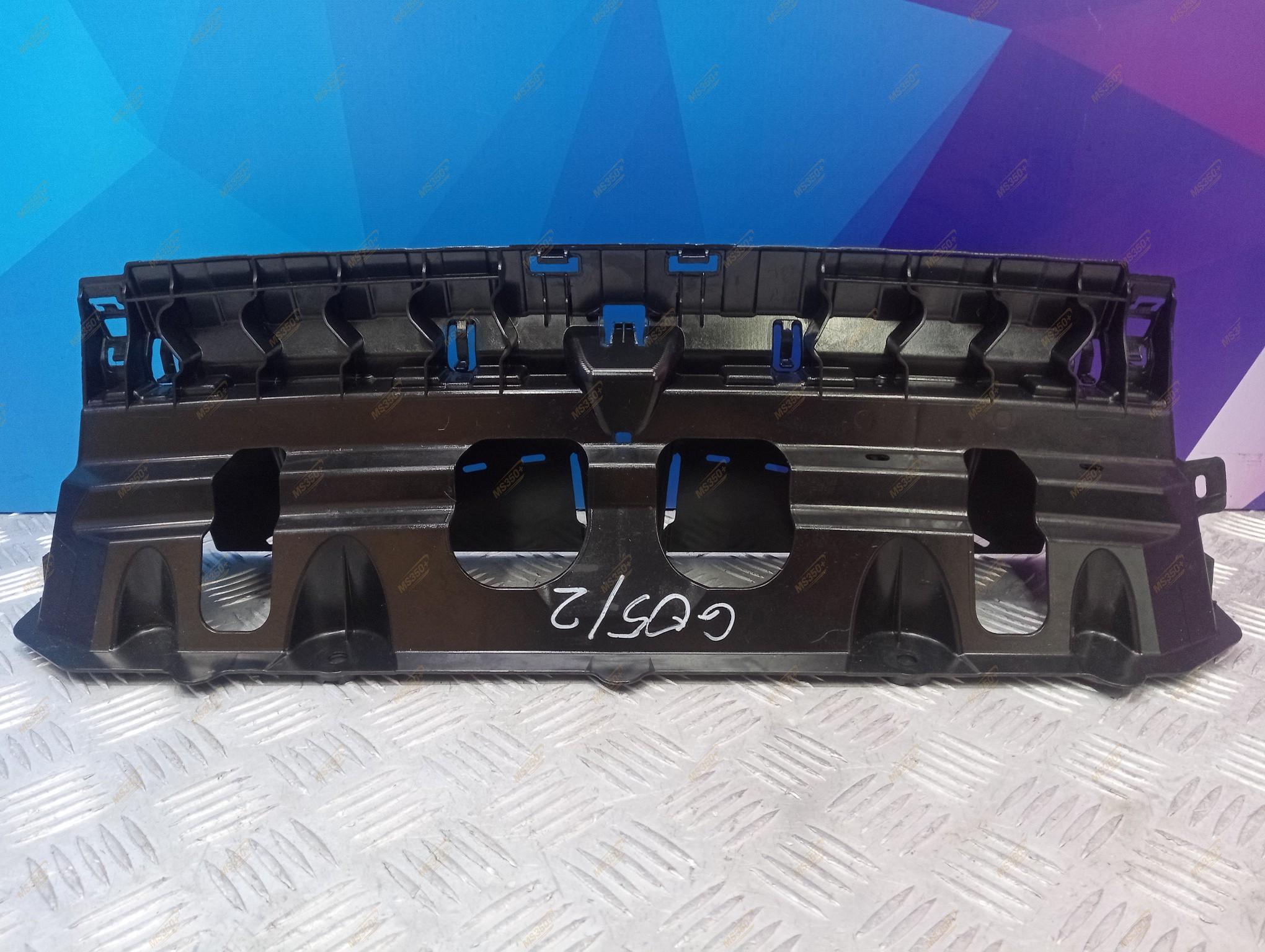 Б/у Кронштейн (кріплення) заднього бампера центральний BMW X5 G05 - 1