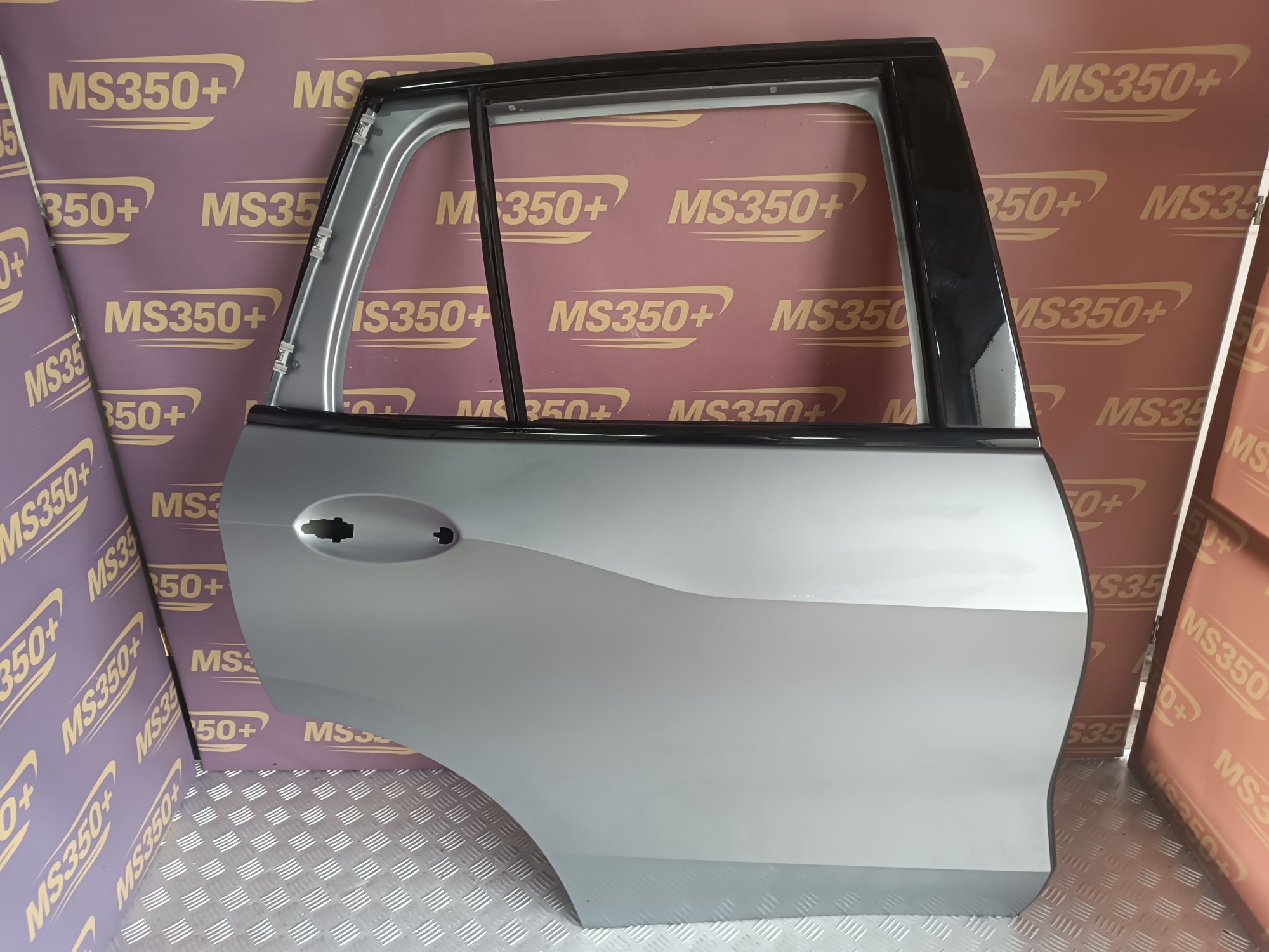 Б/у Двері задні праві BMW X5 G05 - 1