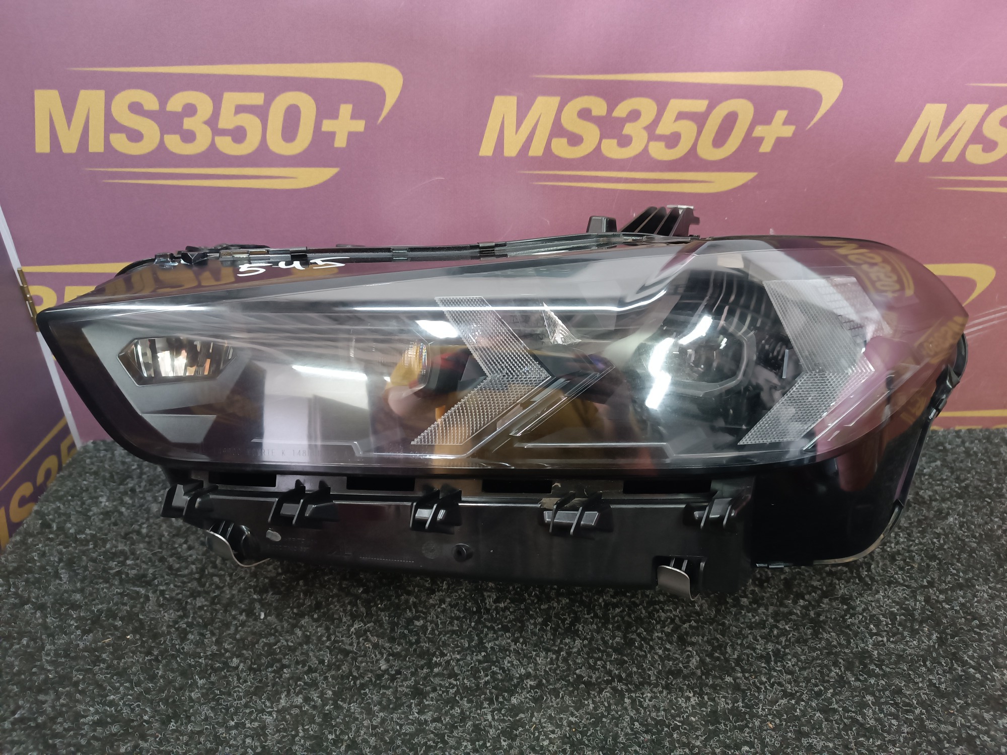 Б/у Фара передня ліва BMW X5 G05 - 1