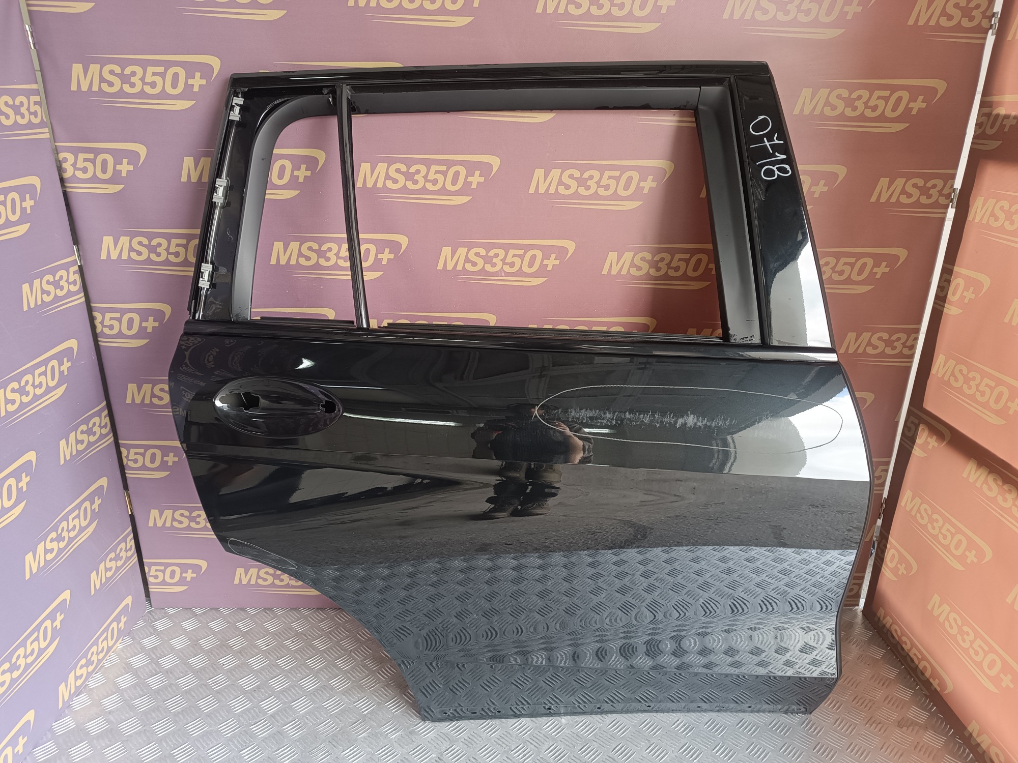 Б/у Двері задні праві BMW X7 G07 - 1