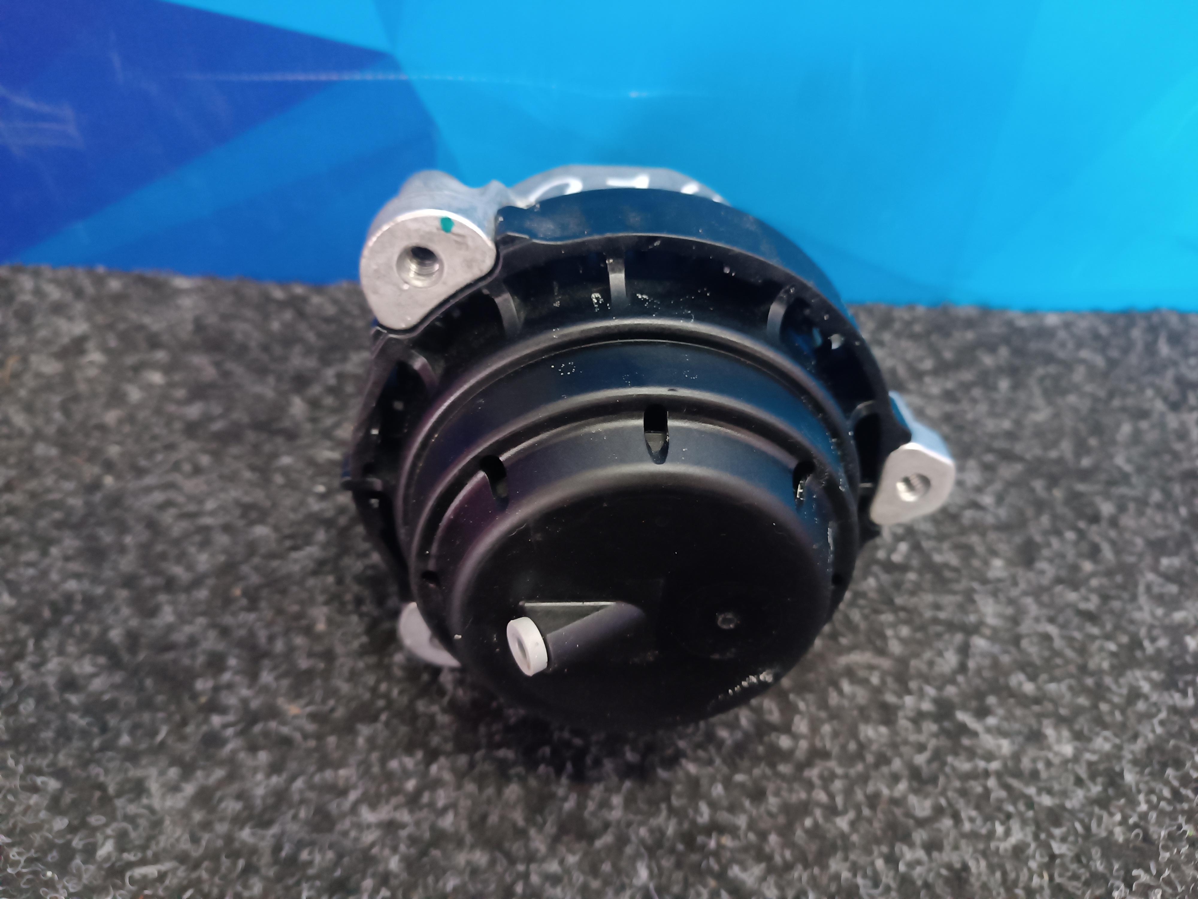 Б/у Подушка двигуна BMW X3 G01 - 1