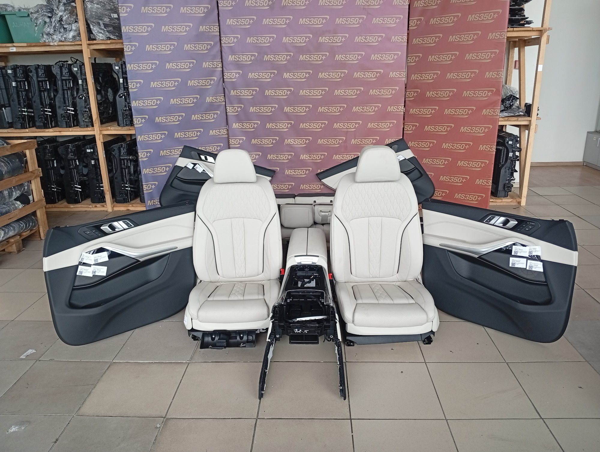 Б/у Салон (сидіння) комплект BMW X7 G07 - 1