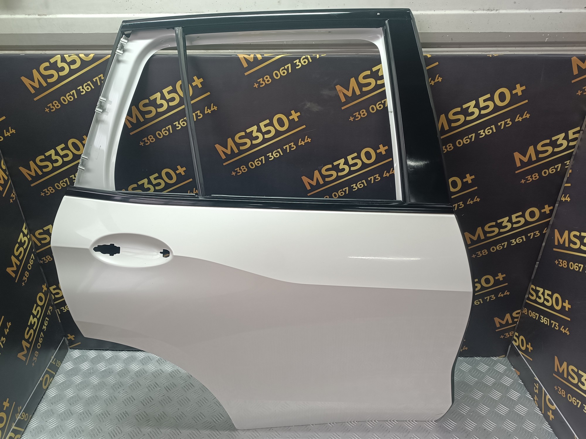 Б/у Двері задні праві BMW X5 G05 - 1
