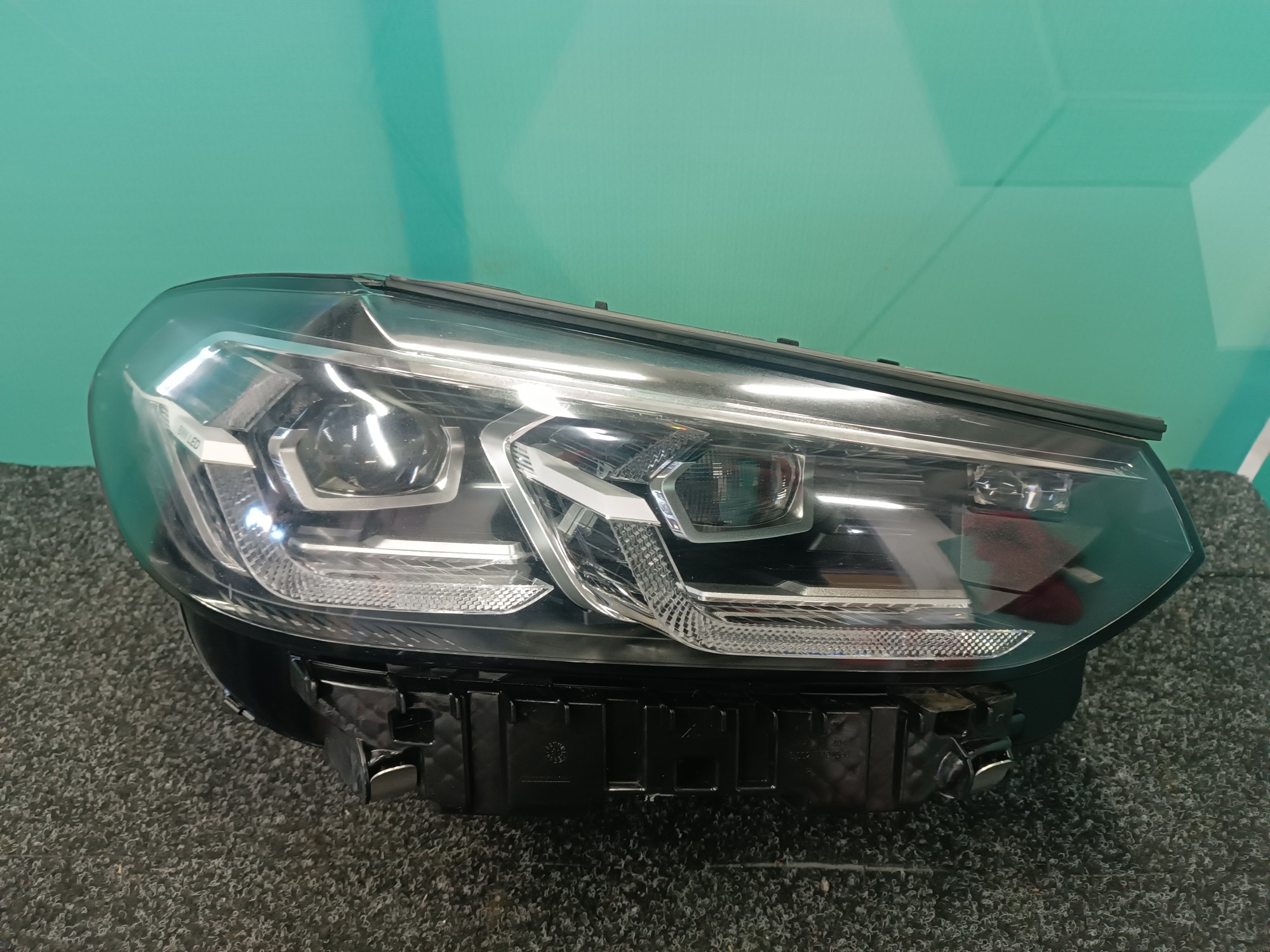 Б/у Фара передня права BMW X3 G01 - 1