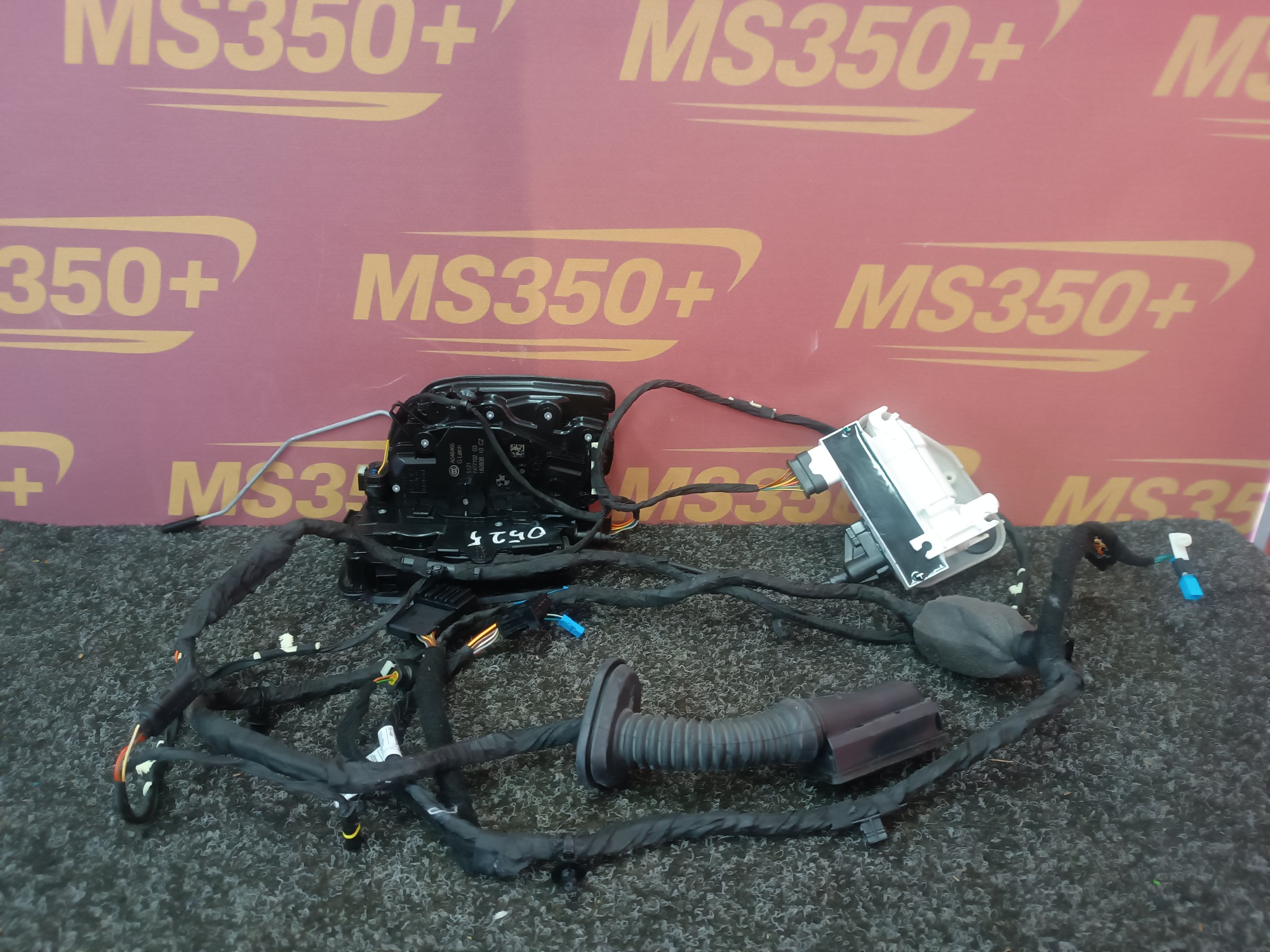 Б/у Замок дверей передньої правої BMW X5 G05 - 1