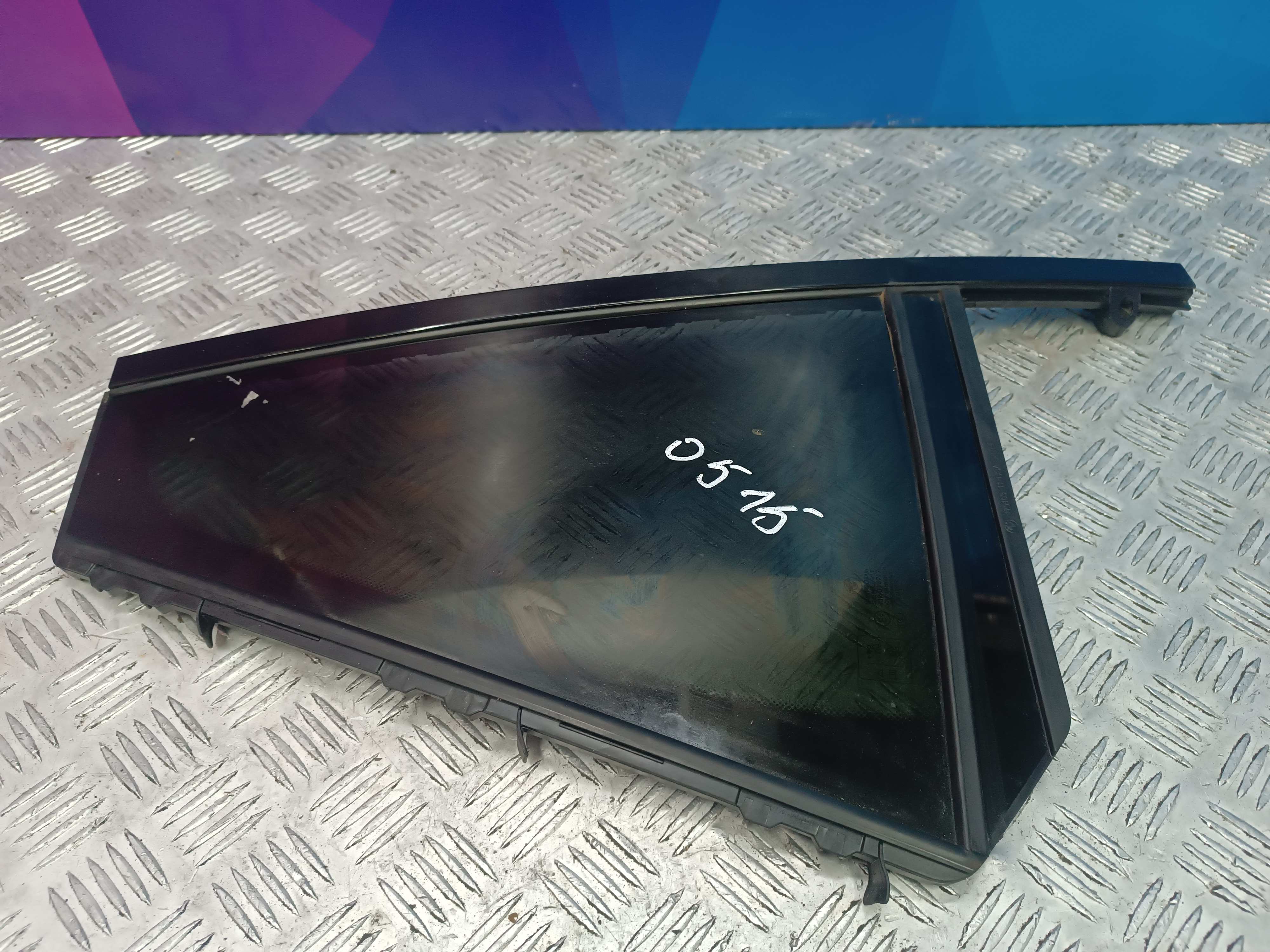 Б/в Стекло форточки двери задней правой BMW X5 G05 - 1