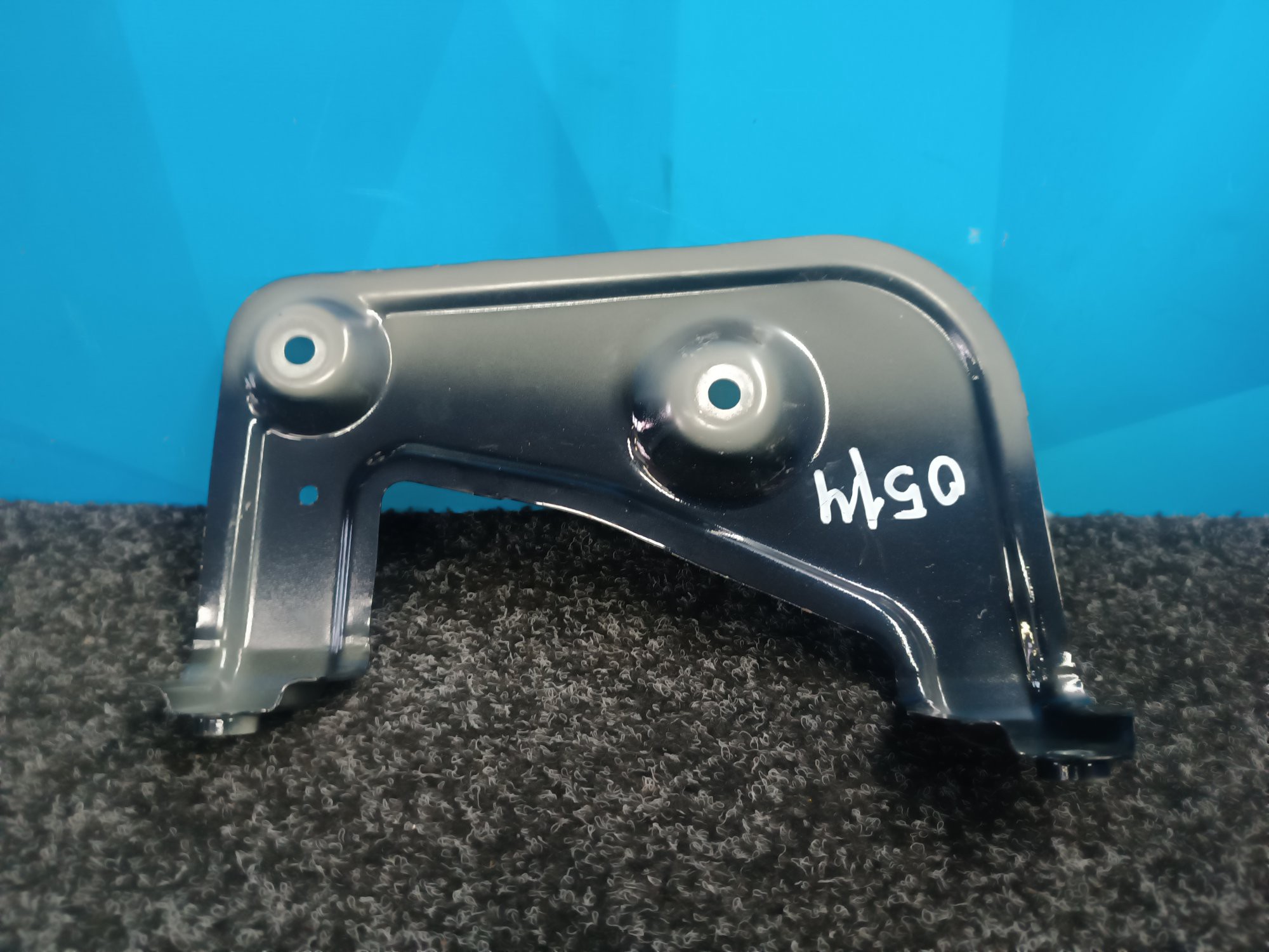 Б/в Кронштейн (крепление) крыла левый BMW X5 G05 - 1