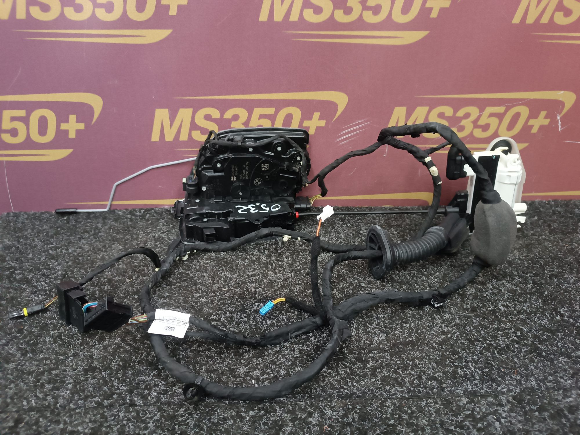 Б/у Замок дверей задньої правої BMW X5 G05 - 1
