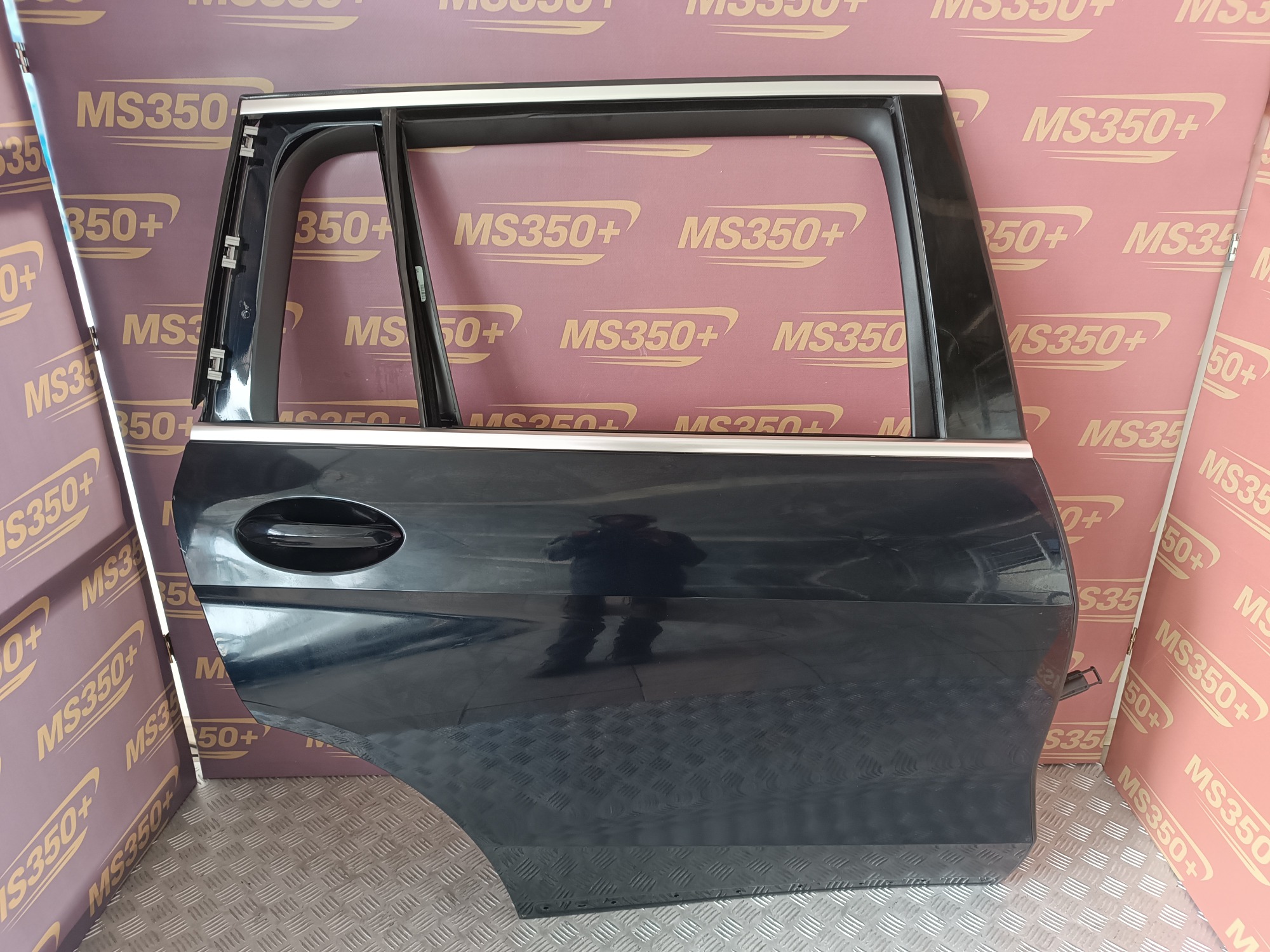 Б/у Двері задні праві BMW X7 G07 - 1