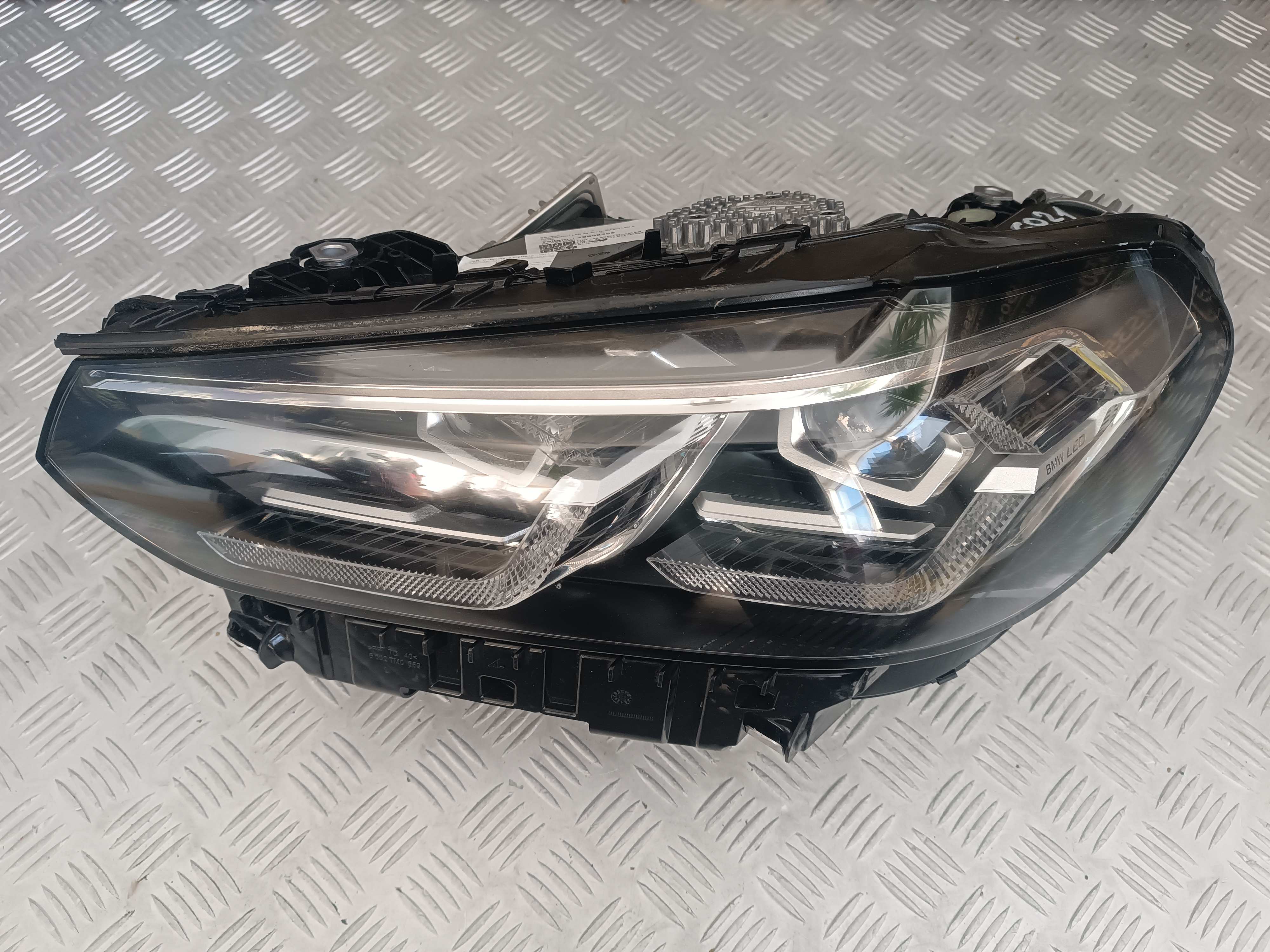 Б/у Фара передня ліва BMW X4 G02 - 1