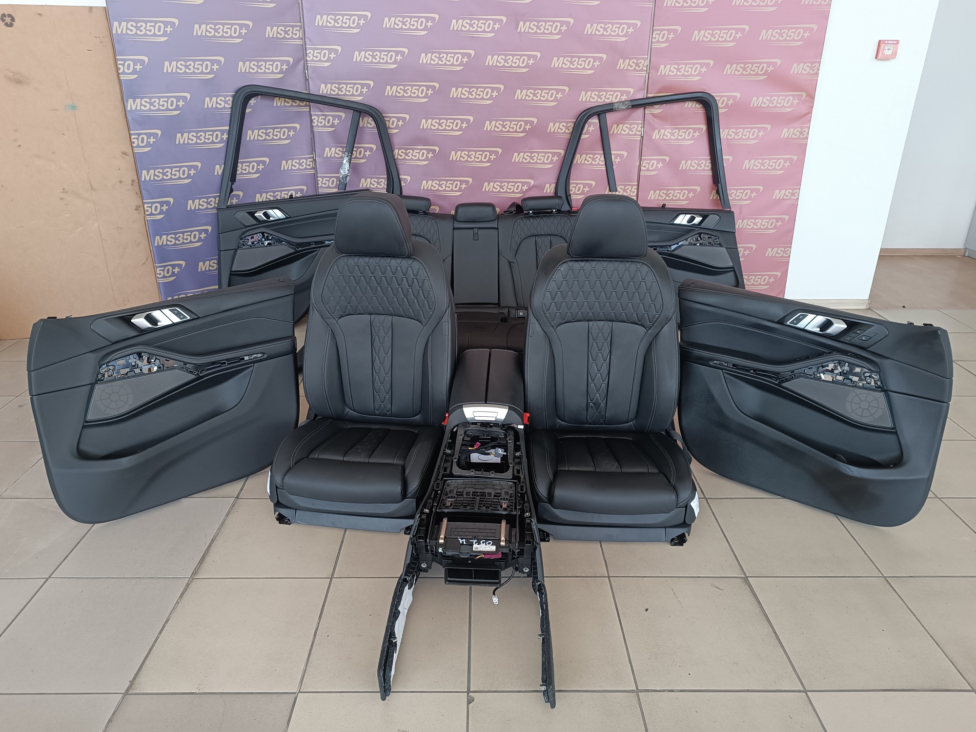 Б/у Салон (сидіння) комплект BMW X5 G05 - 1