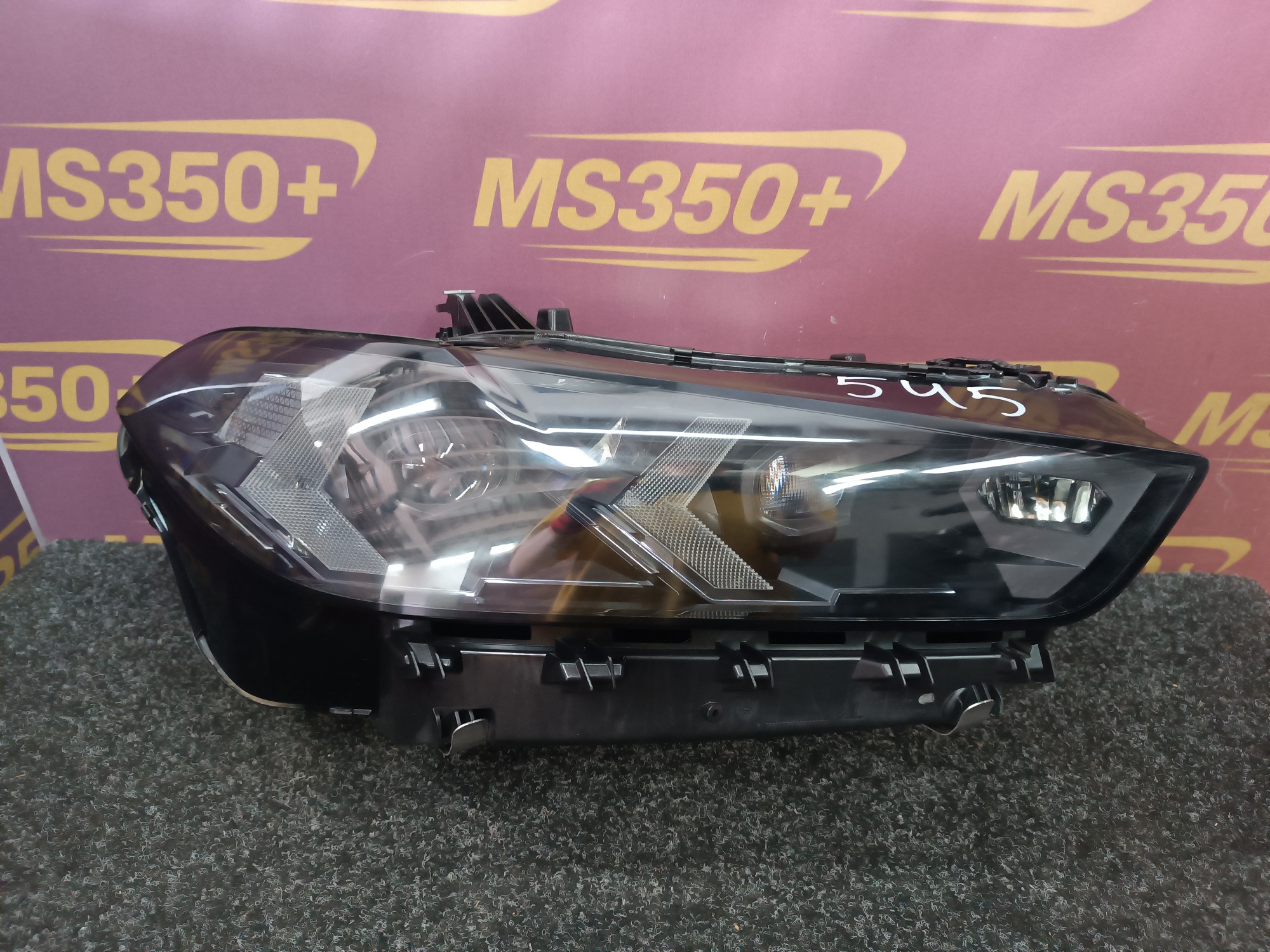 Б/у Фара передня права BMW X5 G05 - 1