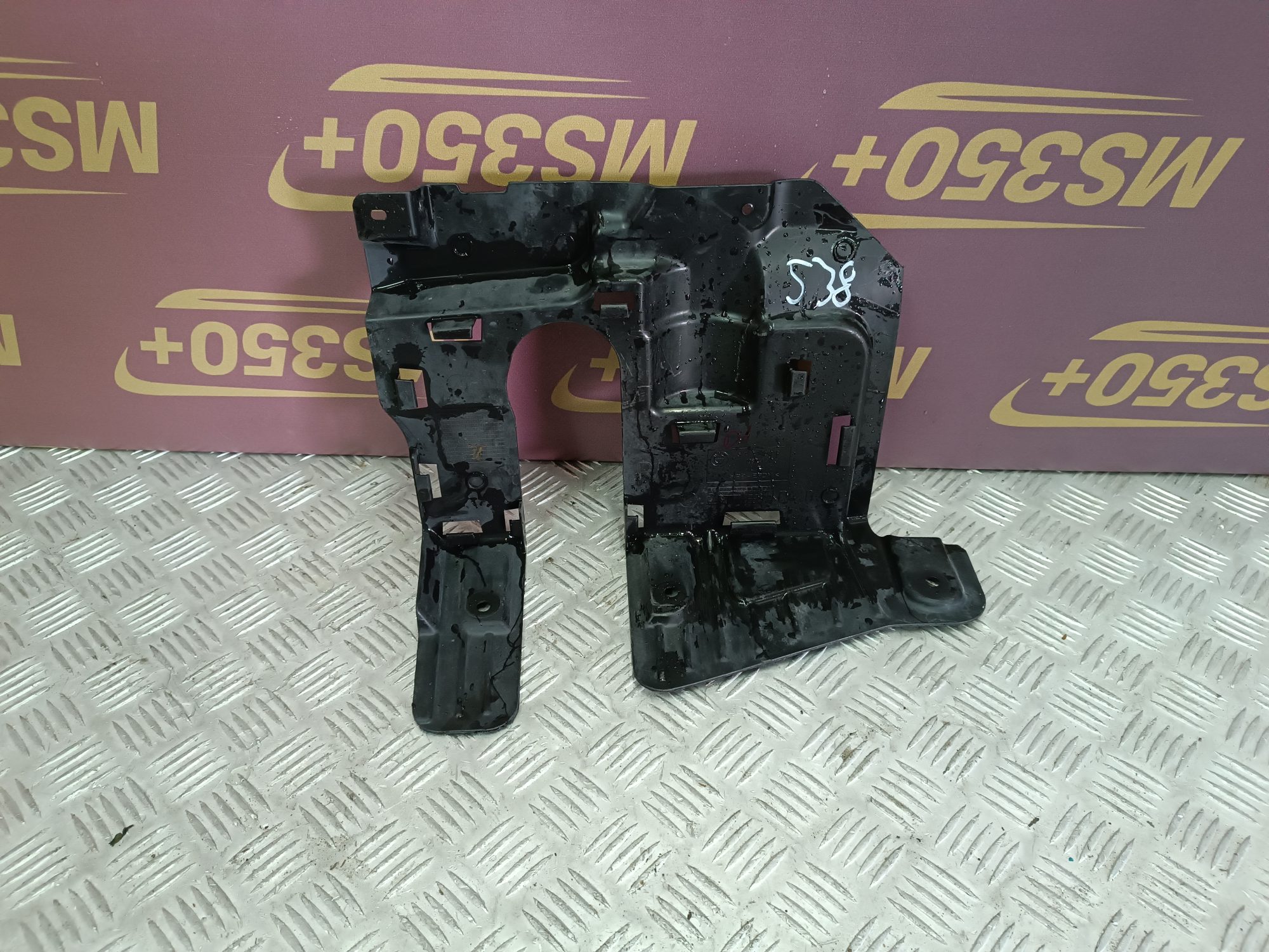 Б/у Кожух рульової колонки BMW X5 G05 - 1