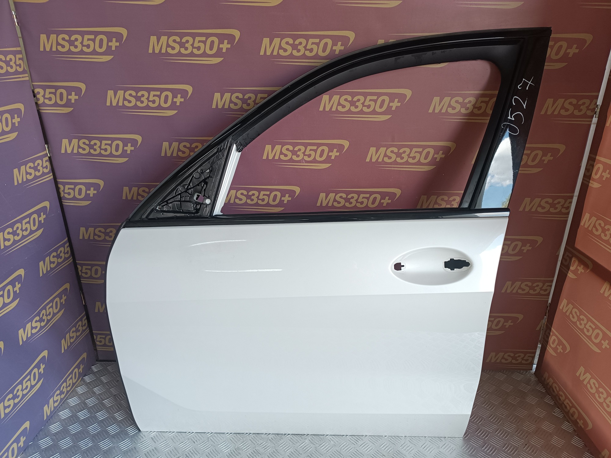 Б/у Двері передні ліві BMW X5 G05 - 1