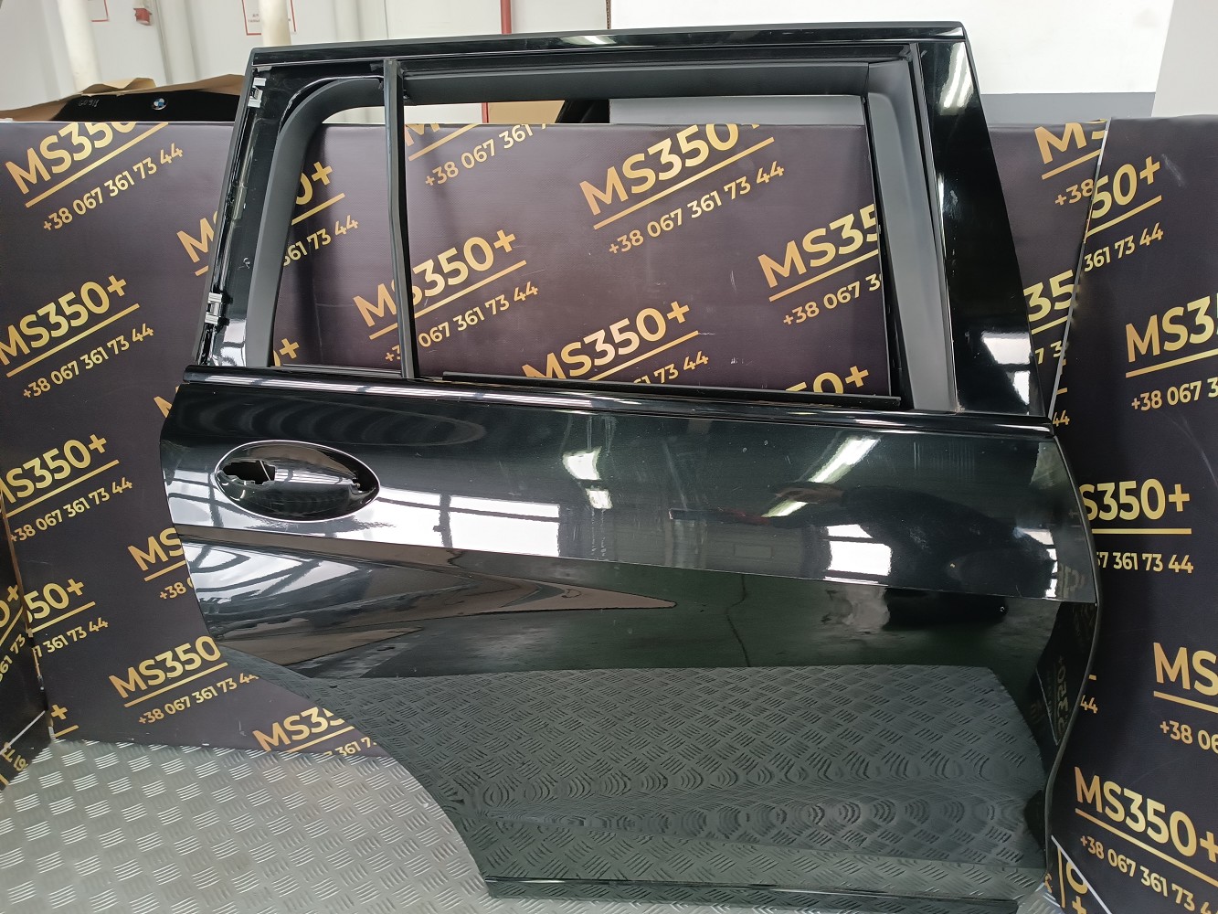 Б/у Двері задні праві BMW X7 G07 - 1