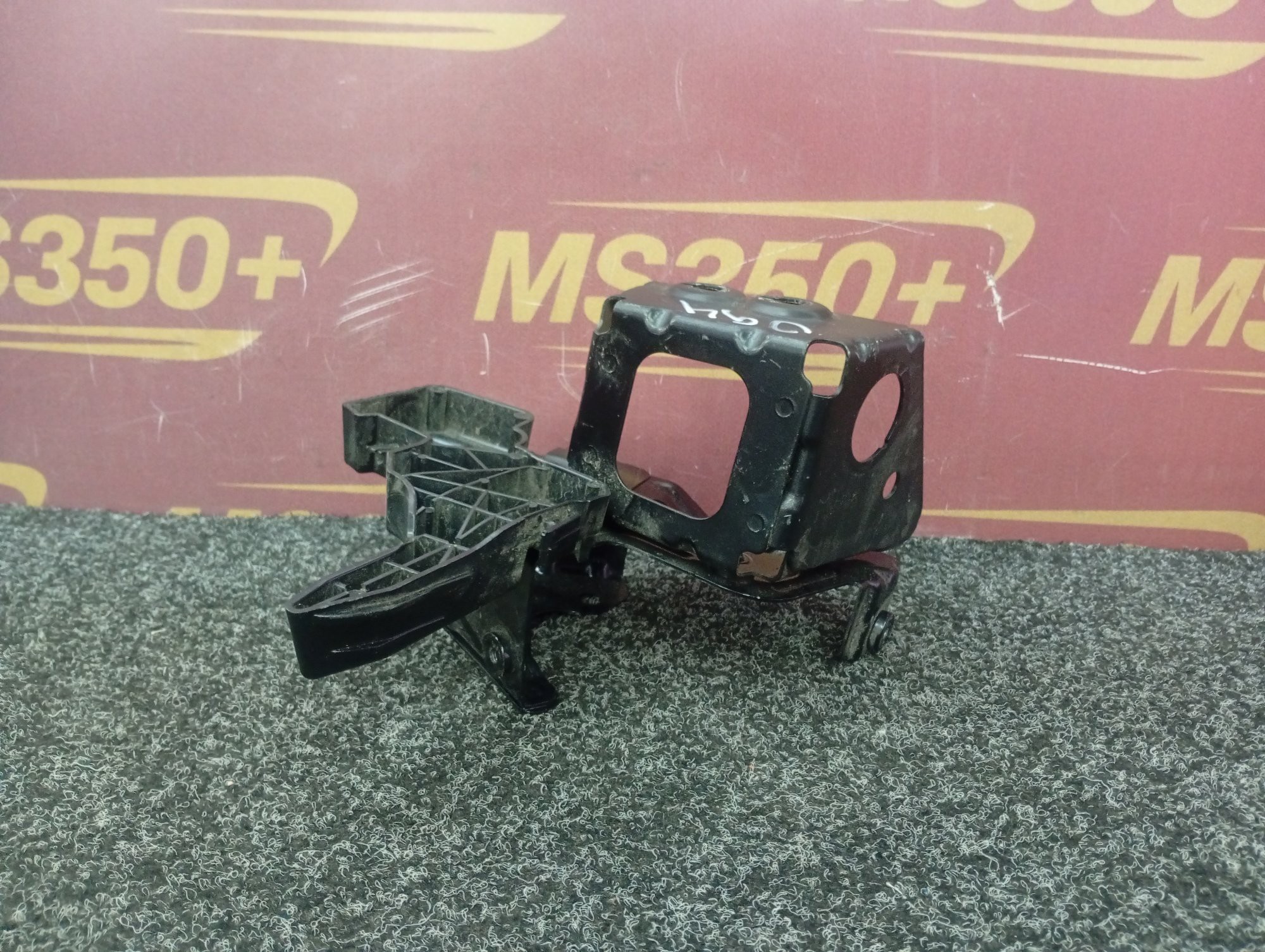 Б/у Кронштейн BMW XM G09 - 1