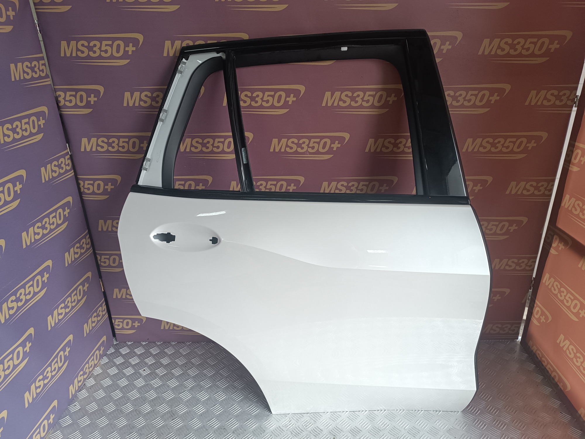 Б/у Двері задні праві BMW X5 G05 - 1
