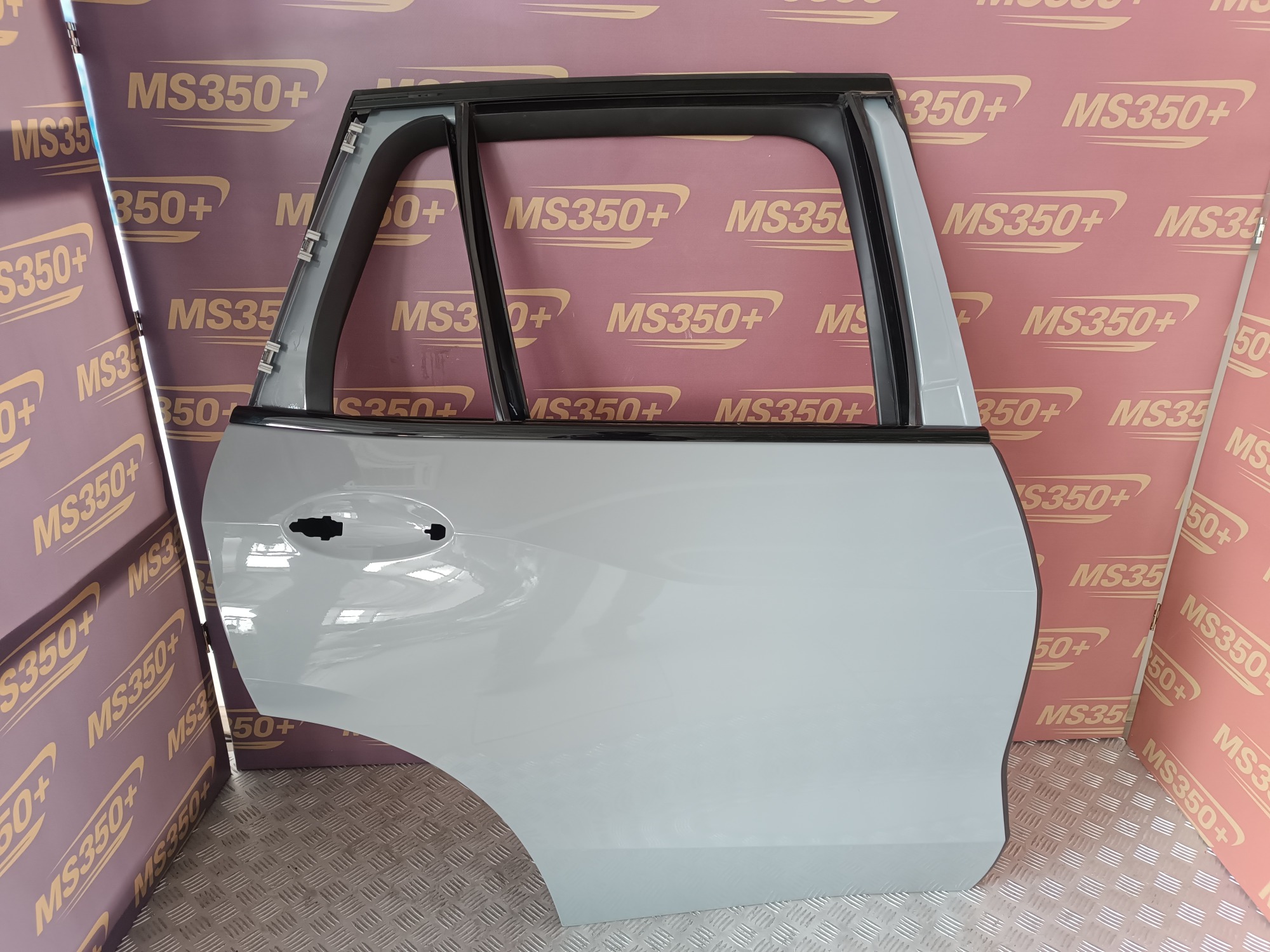 Б/у Двері задні праві BMW X5 G05 - 1