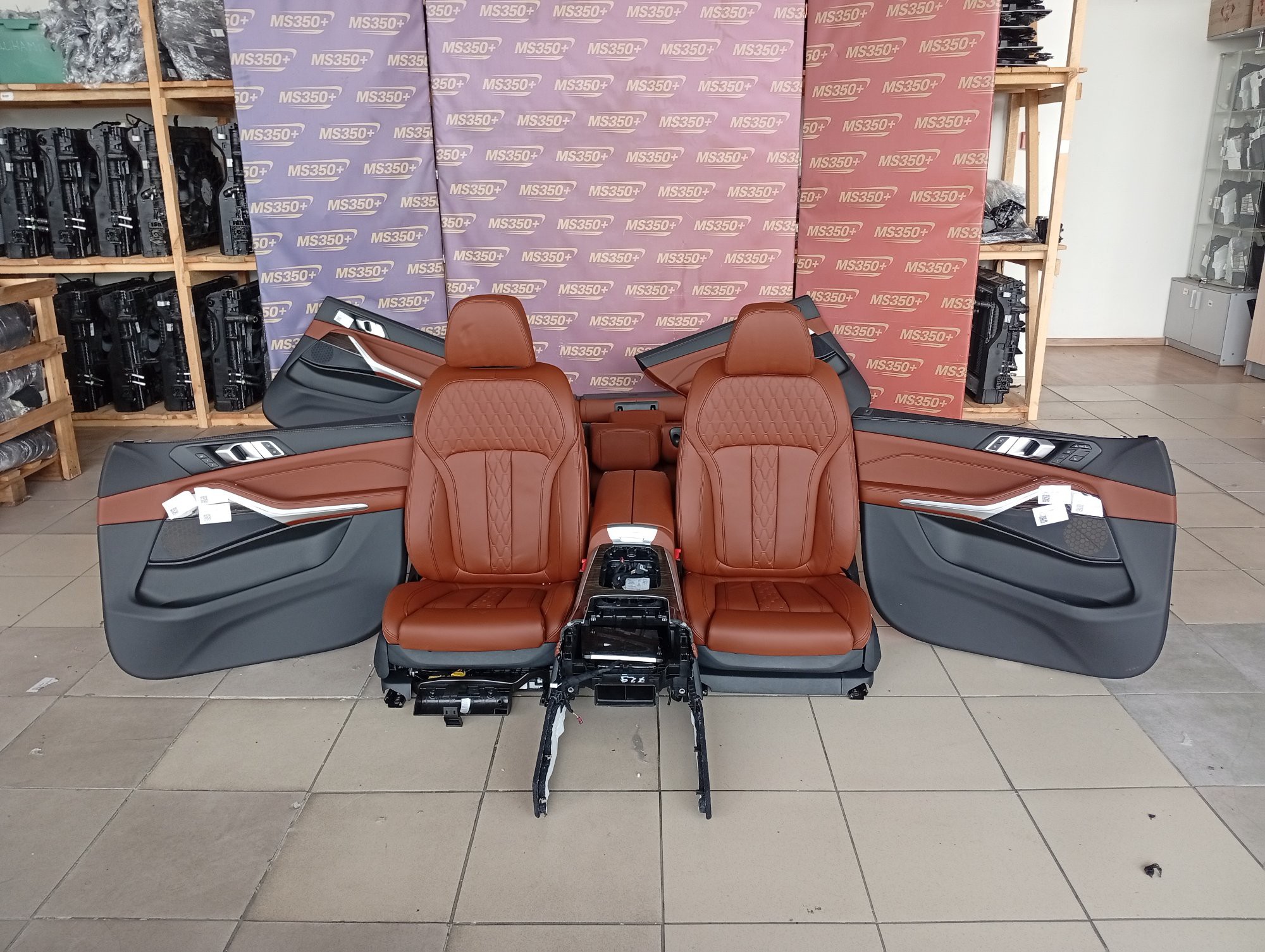 Б/у Салон (сидіння) комплект BMW X7 G07 - 1