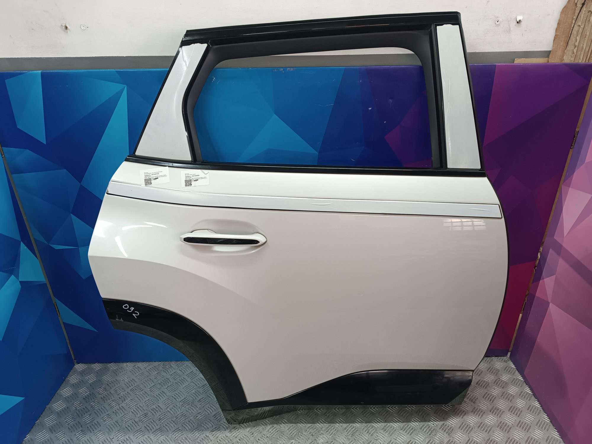 Б/у Двері задні праві BMW XM G09 - 1