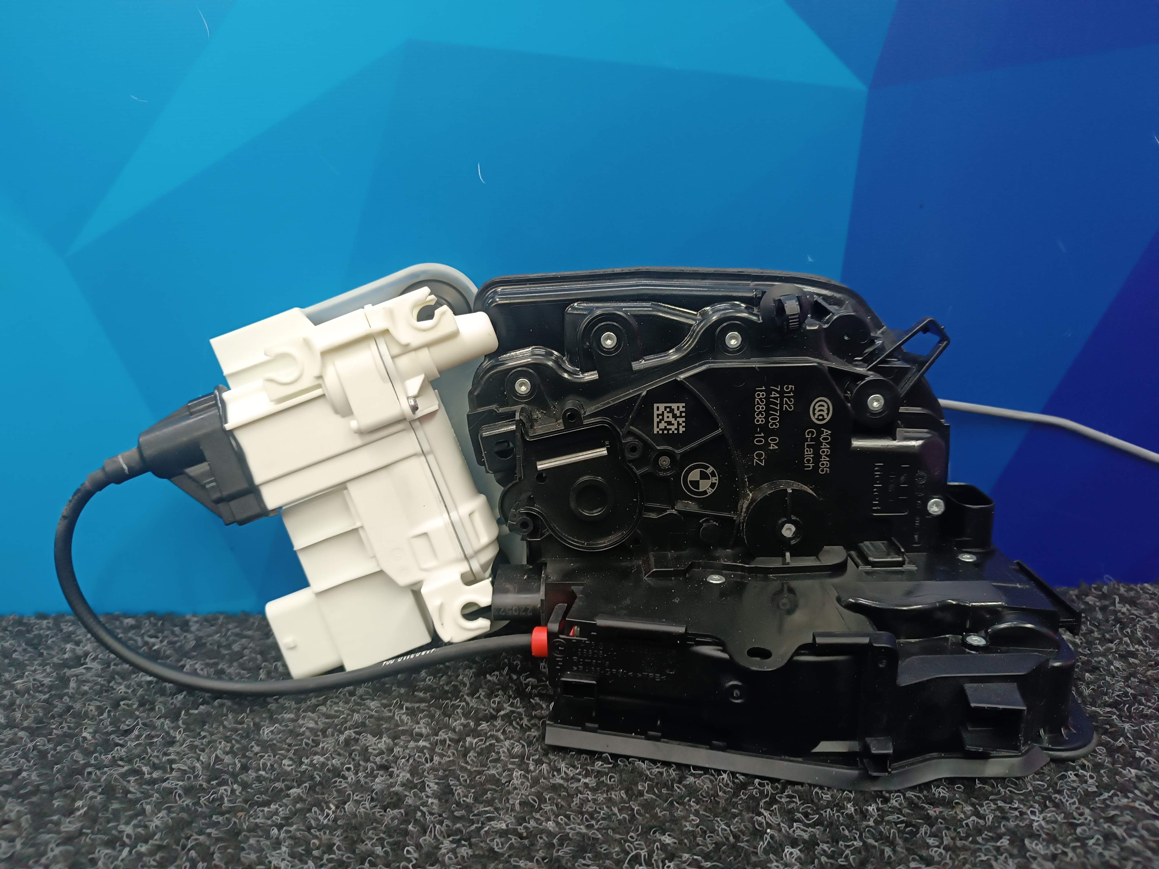 Б/у Замок дверей задньої лівої BMW X5 G05 - 1