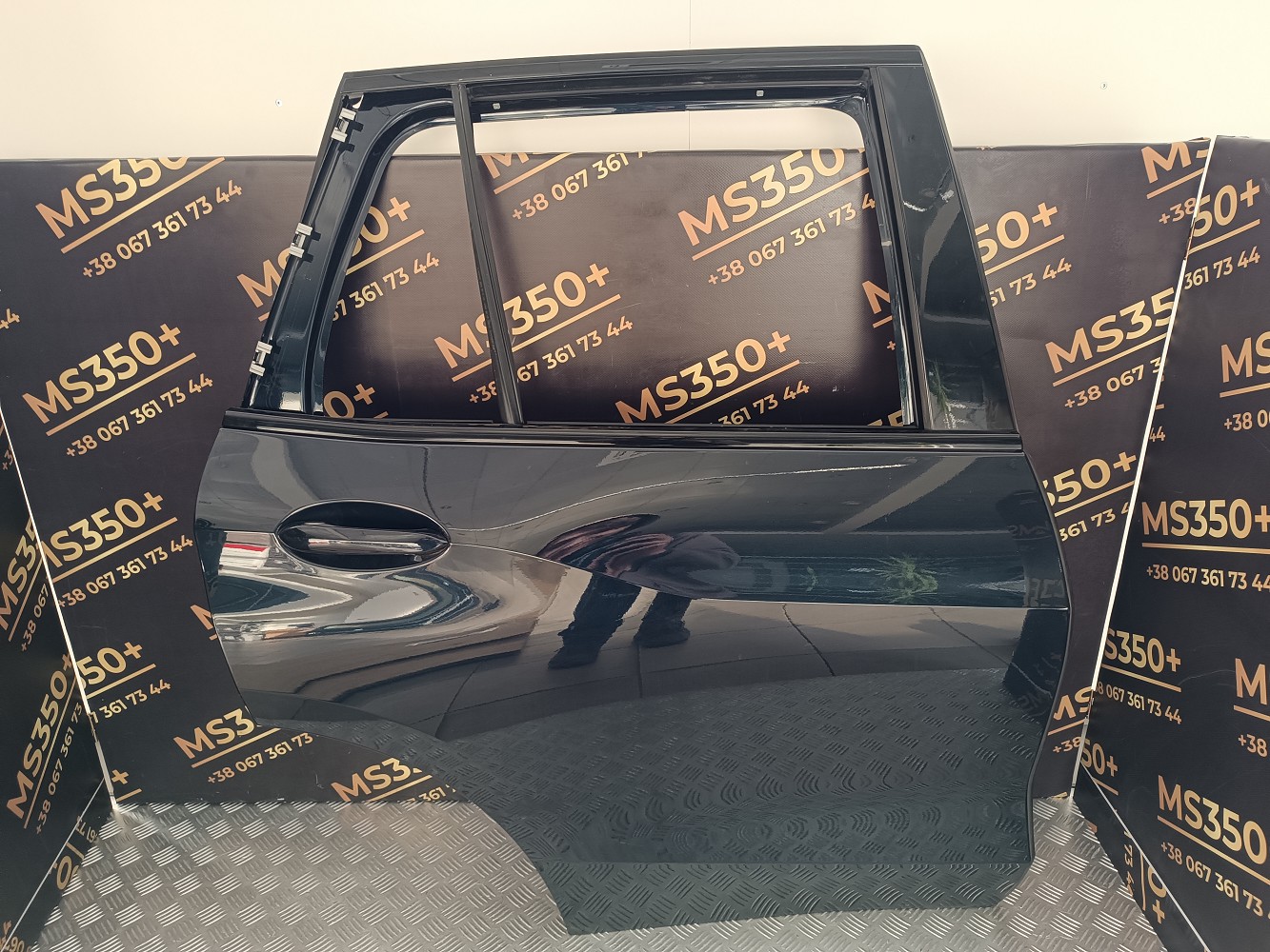 Б/у Двері задні праві BMW X5 G05 - 1